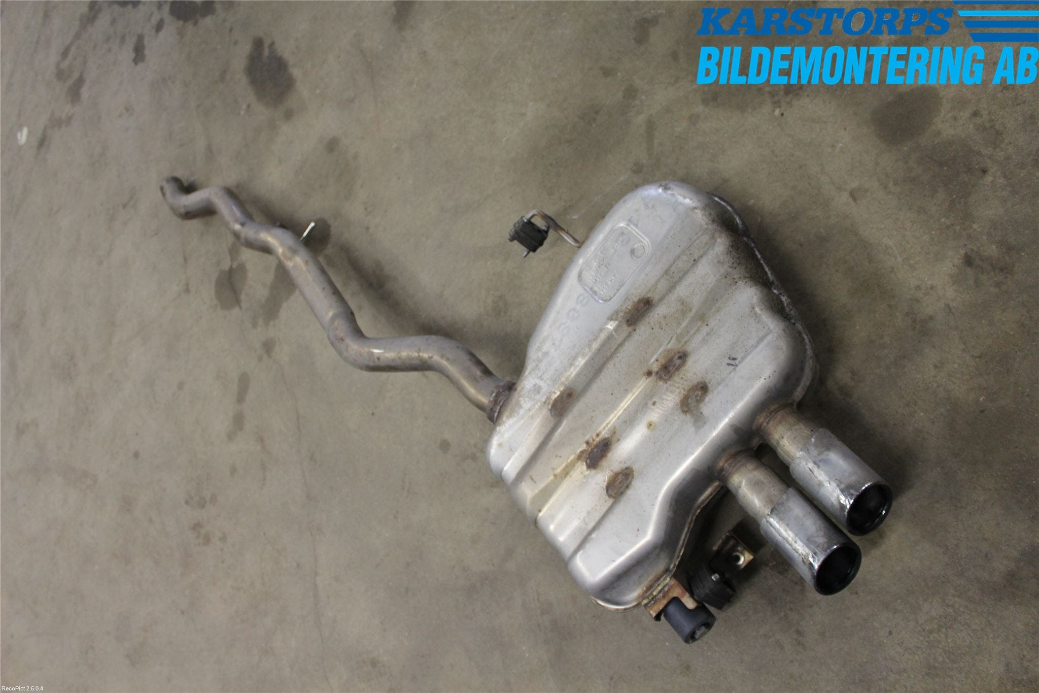 BMW 5 F10/F11/F18 09-17 Avgas Bakre Dämpare