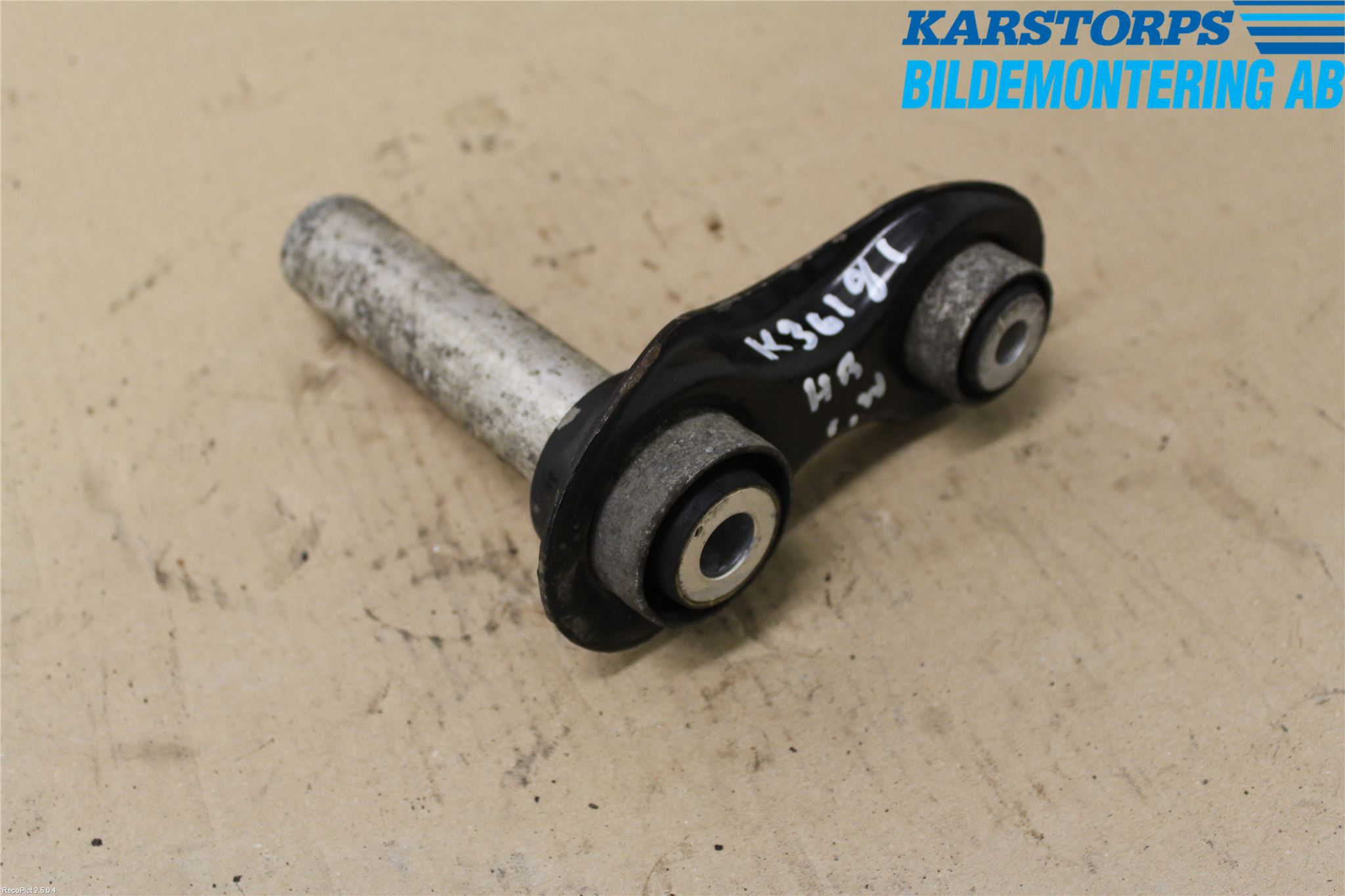 BMW 5 E60/61 Sed/Tou 02-10 Bärarm Bak Vä-Hö