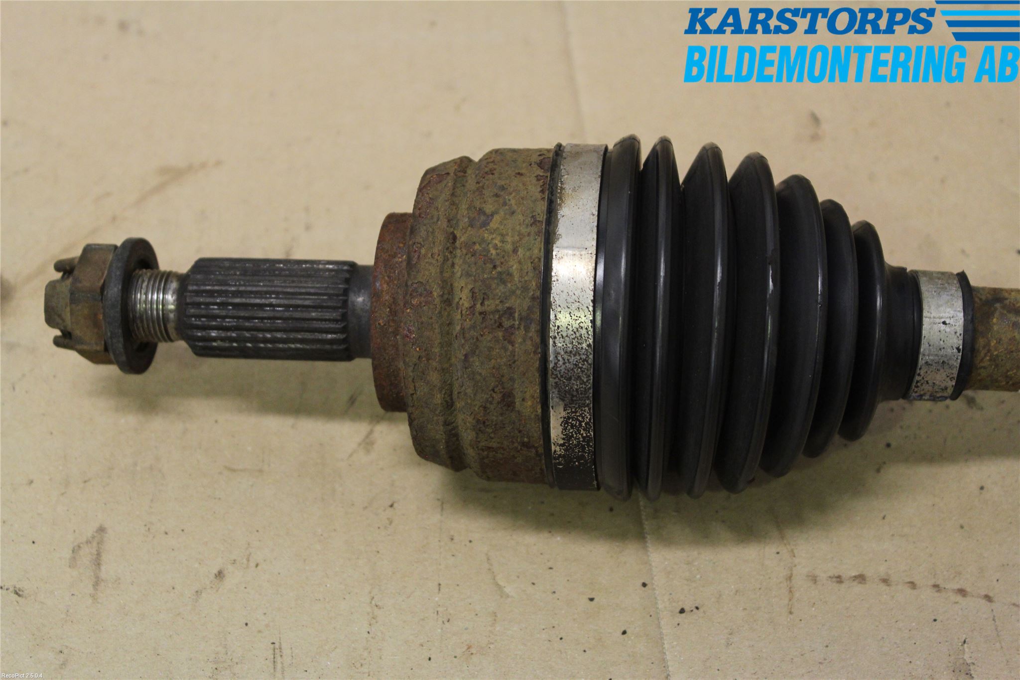 Dacia DUSTER 10-17 Drivaxel Fram Höger