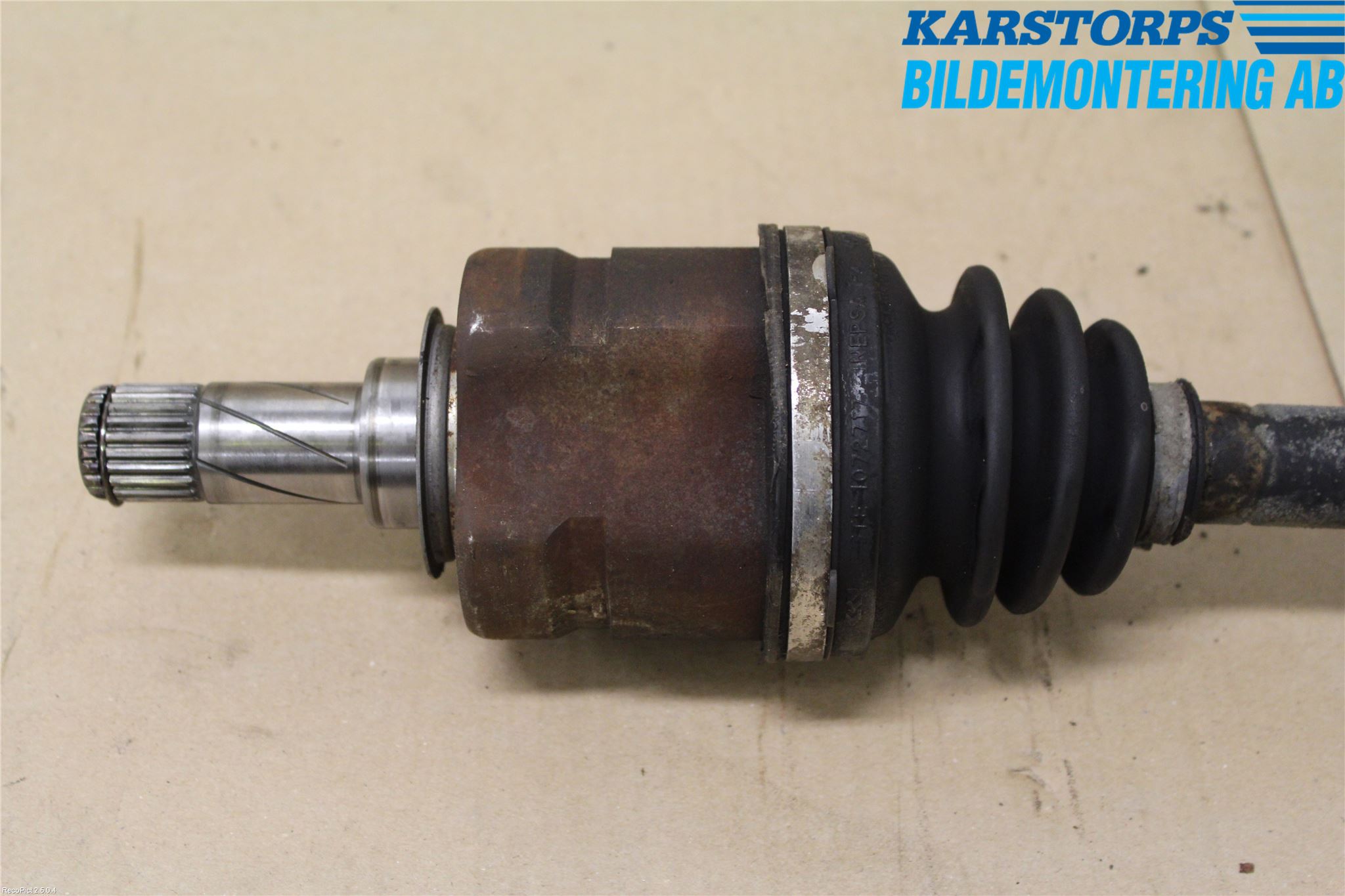 Opel CORSA D 07-14 Drivaxel Fram Vänster