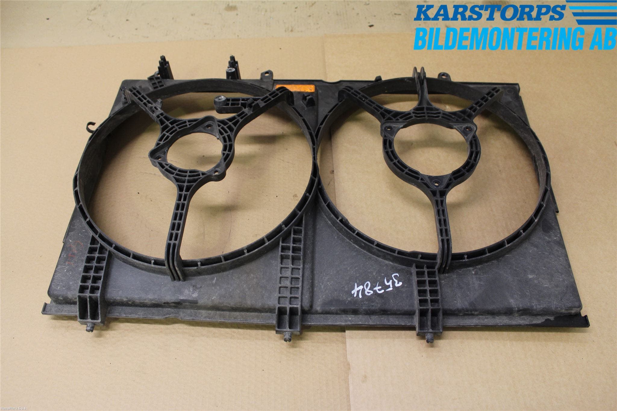 Mitsubishi OUTLANDER 01-07 Kylfläktkåpa