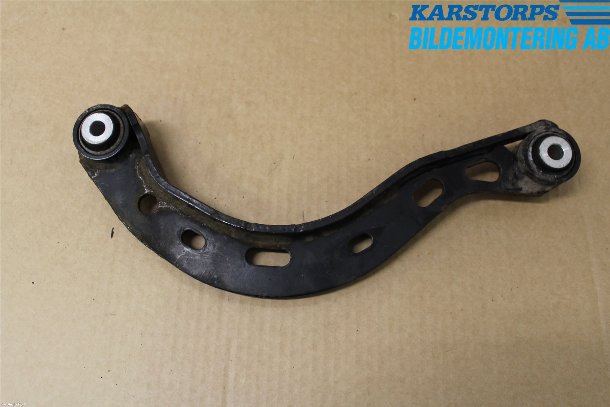 Audi A6/S6     05-11 Bärarm Bak Övre Vänster