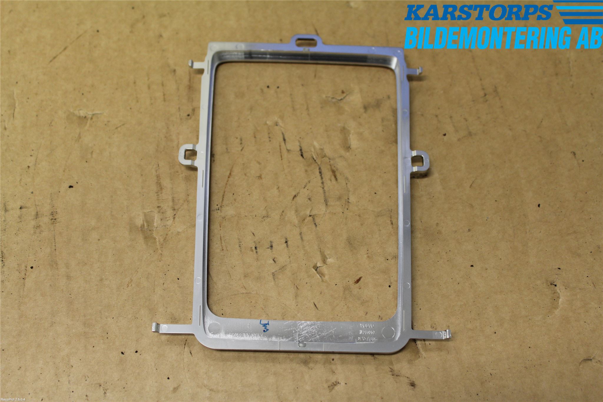 Volvo V60 14-18 Instrument-Radio Sarg