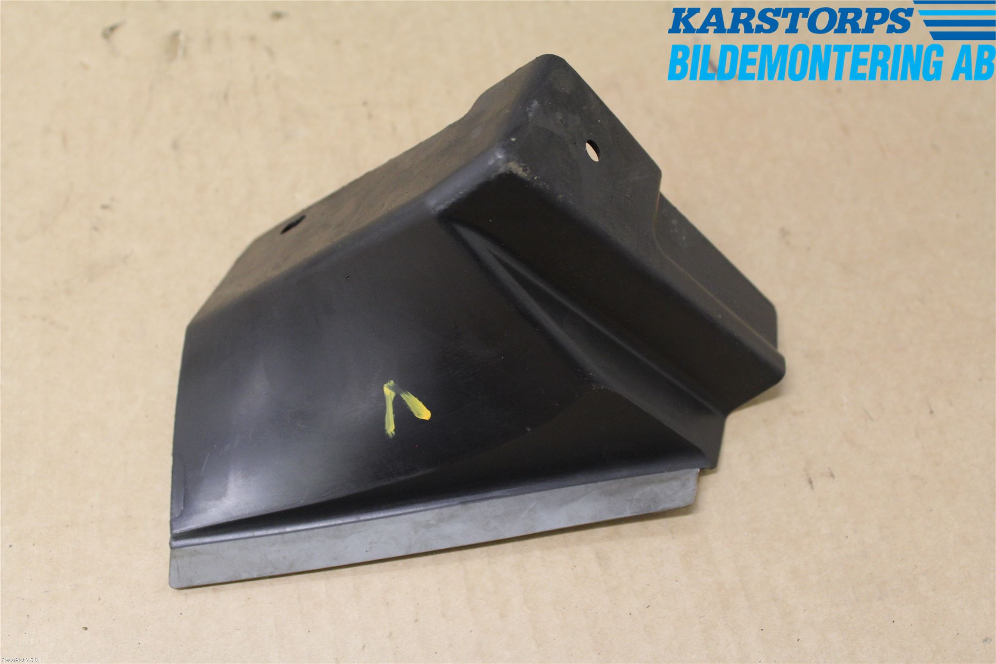 Renault TRAFIC   02-14 Kylarfäste-Ram-Balk