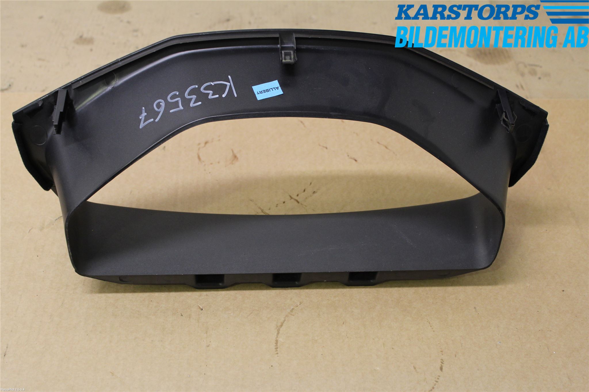 Volvo V70 00-04 Instrument-Radio Sarg