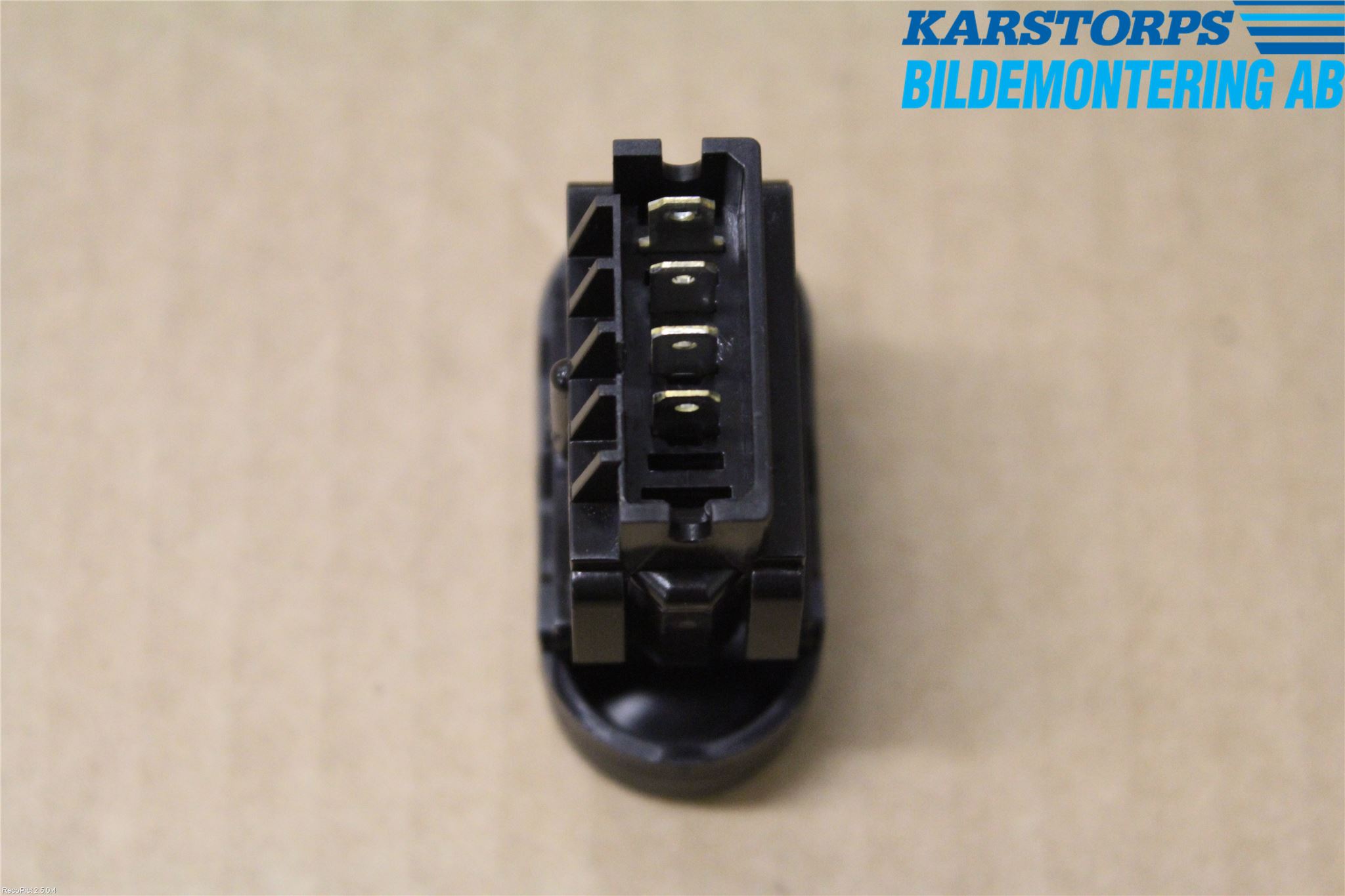 Dacia DUSTER 10-17 Strömställare Elruta