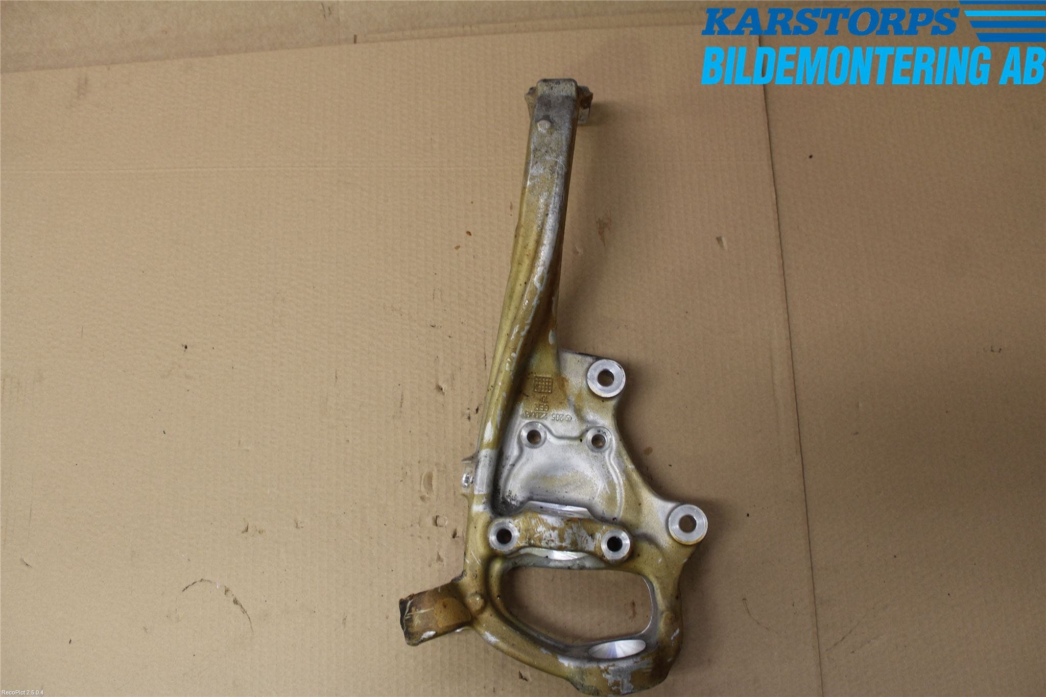 Mercedes-Benz MB C-KLASS (W205) 14-21 Styrspindel Lagerhus Hö