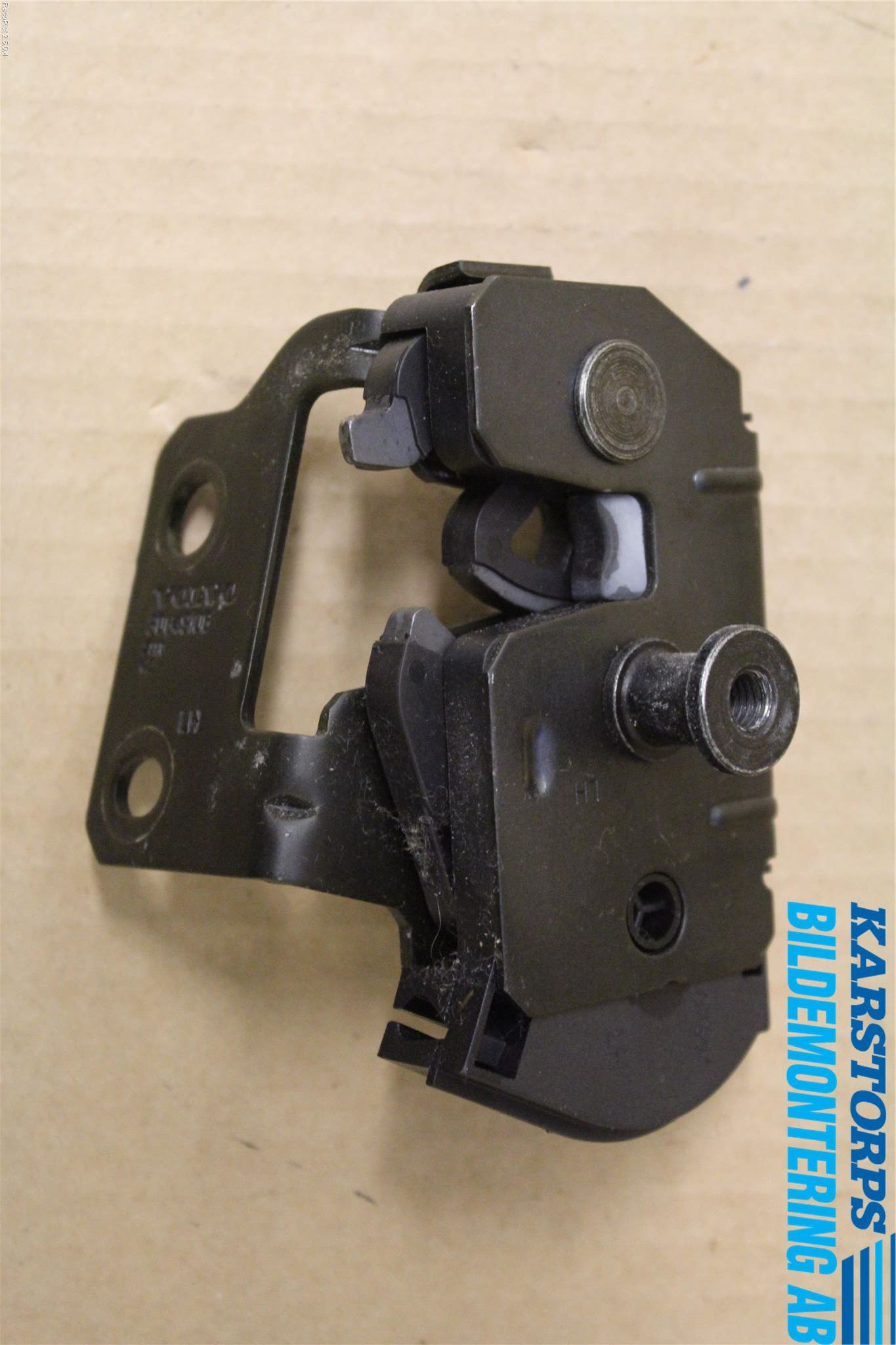 Volvo XC90 03-06 Låskista Baklucka