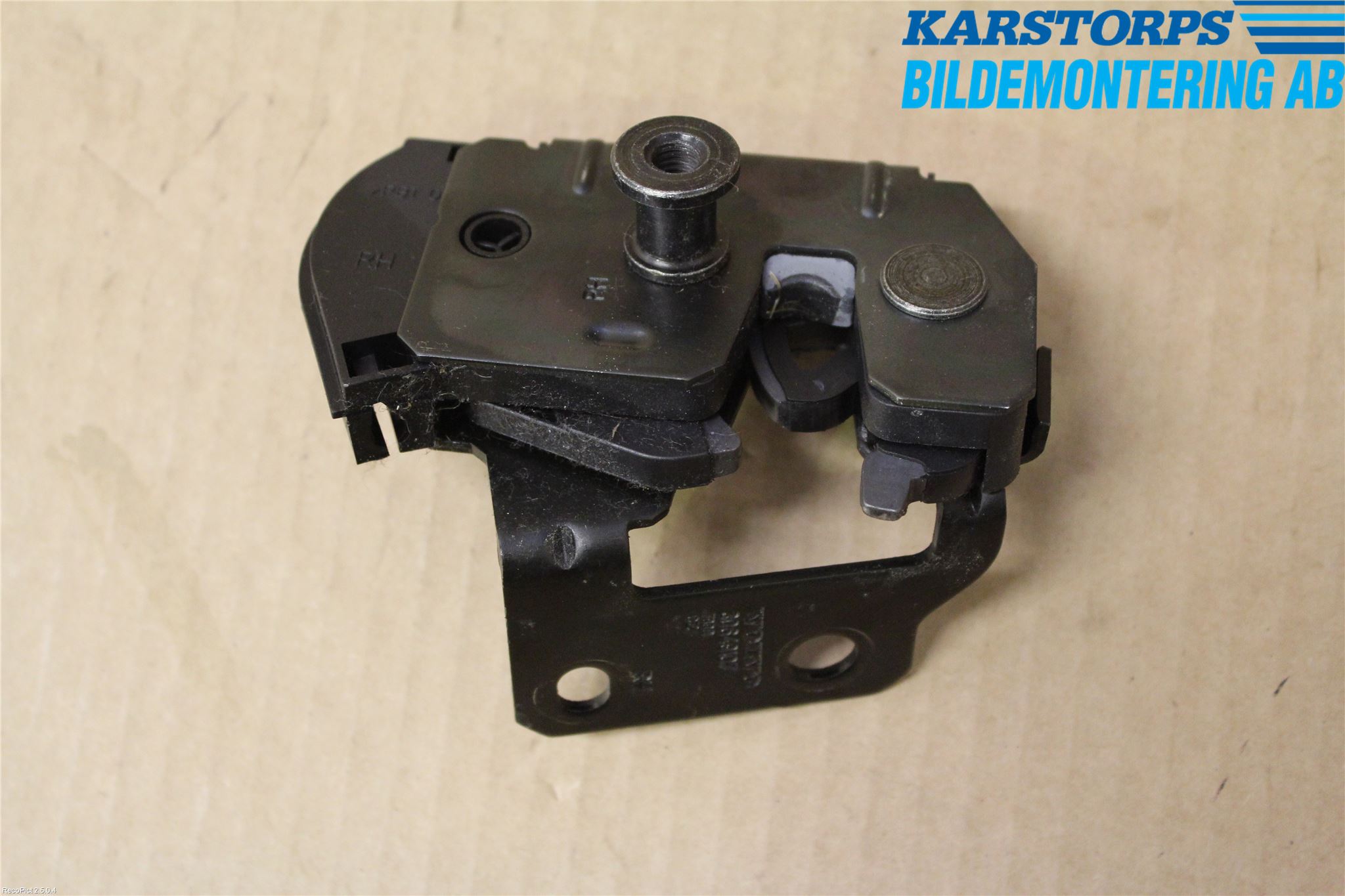 Volvo XC90 03-06 Låskista Baklucka