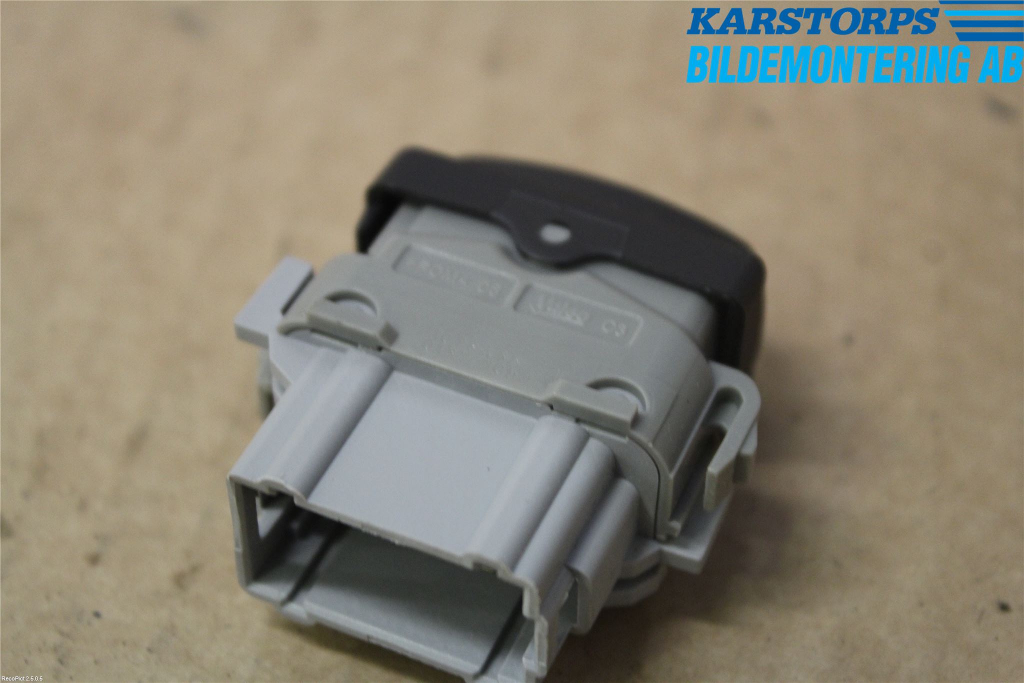 Renault CLIO III  09-12 Strömställare Antispinn