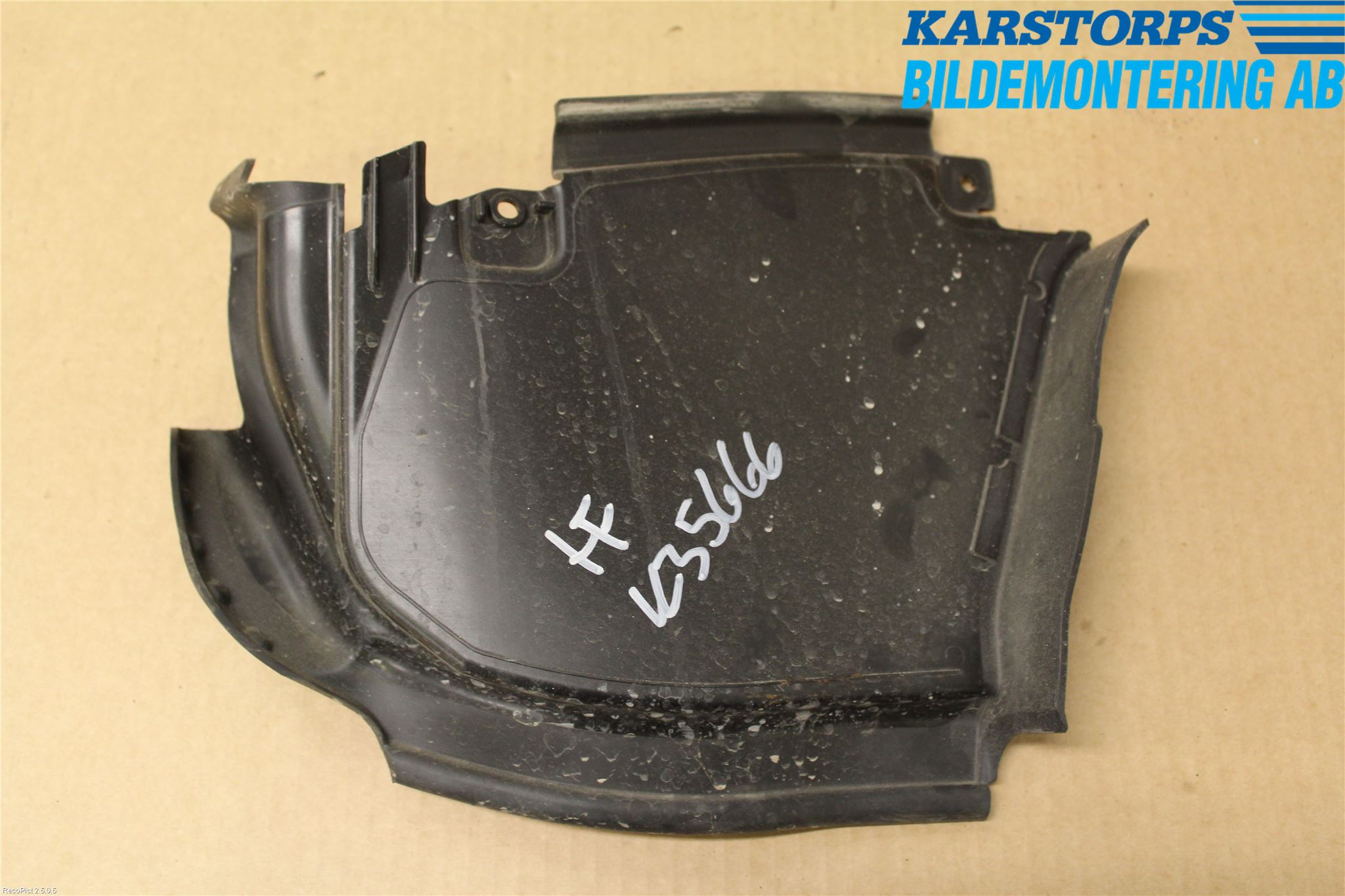 Volvo V60 14-18 Deflektor Plåt-Plast Kylning