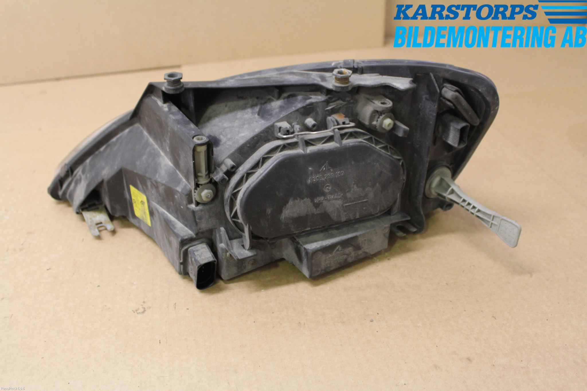 Ford GALAXY     00-06 Strålkastare Höger