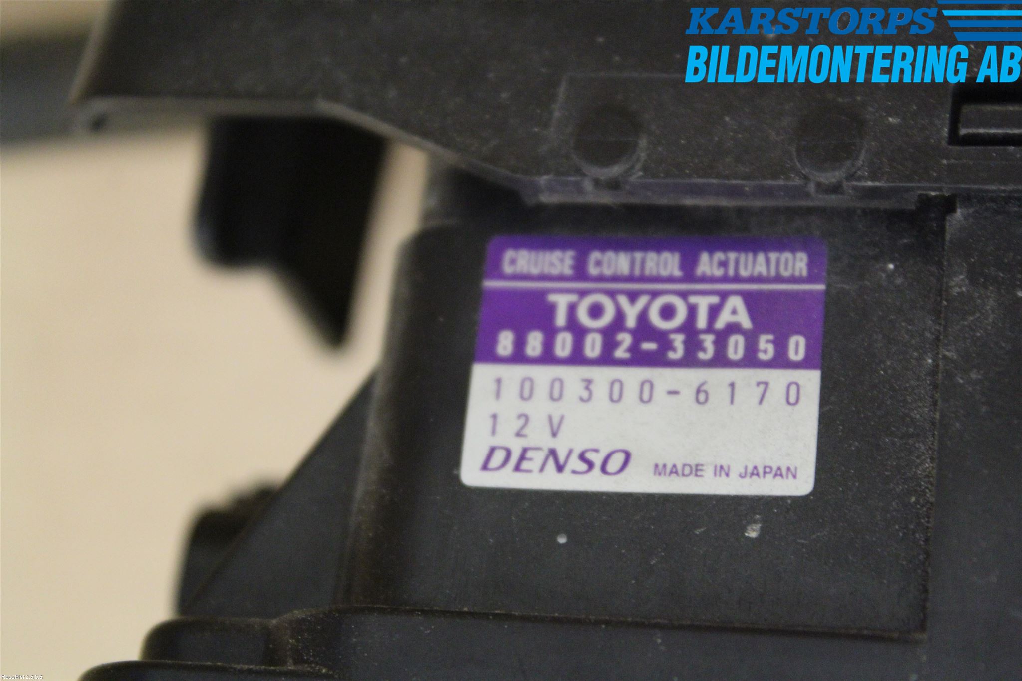 Toyota CAMRY    01-06 Farthållare