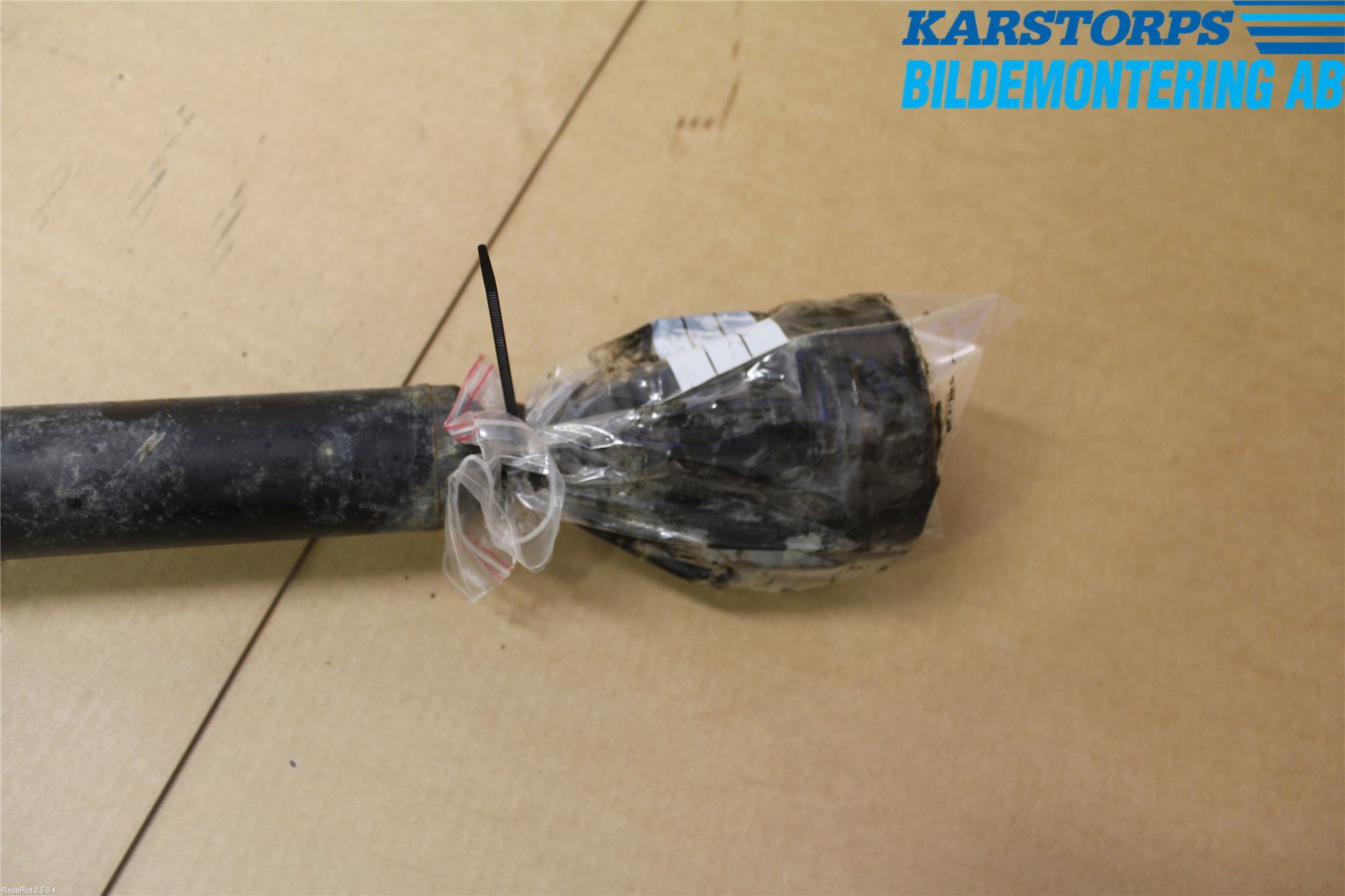 Volkswagen VW PASSAT 05-11 Drivaxel Fram Höger