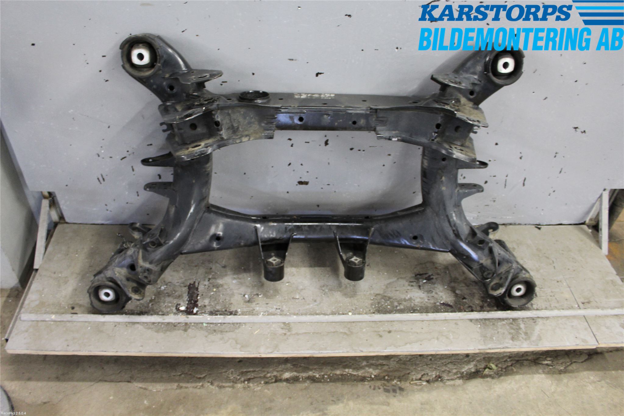 BMW X3 F25 10-17 Bakaxelbalk