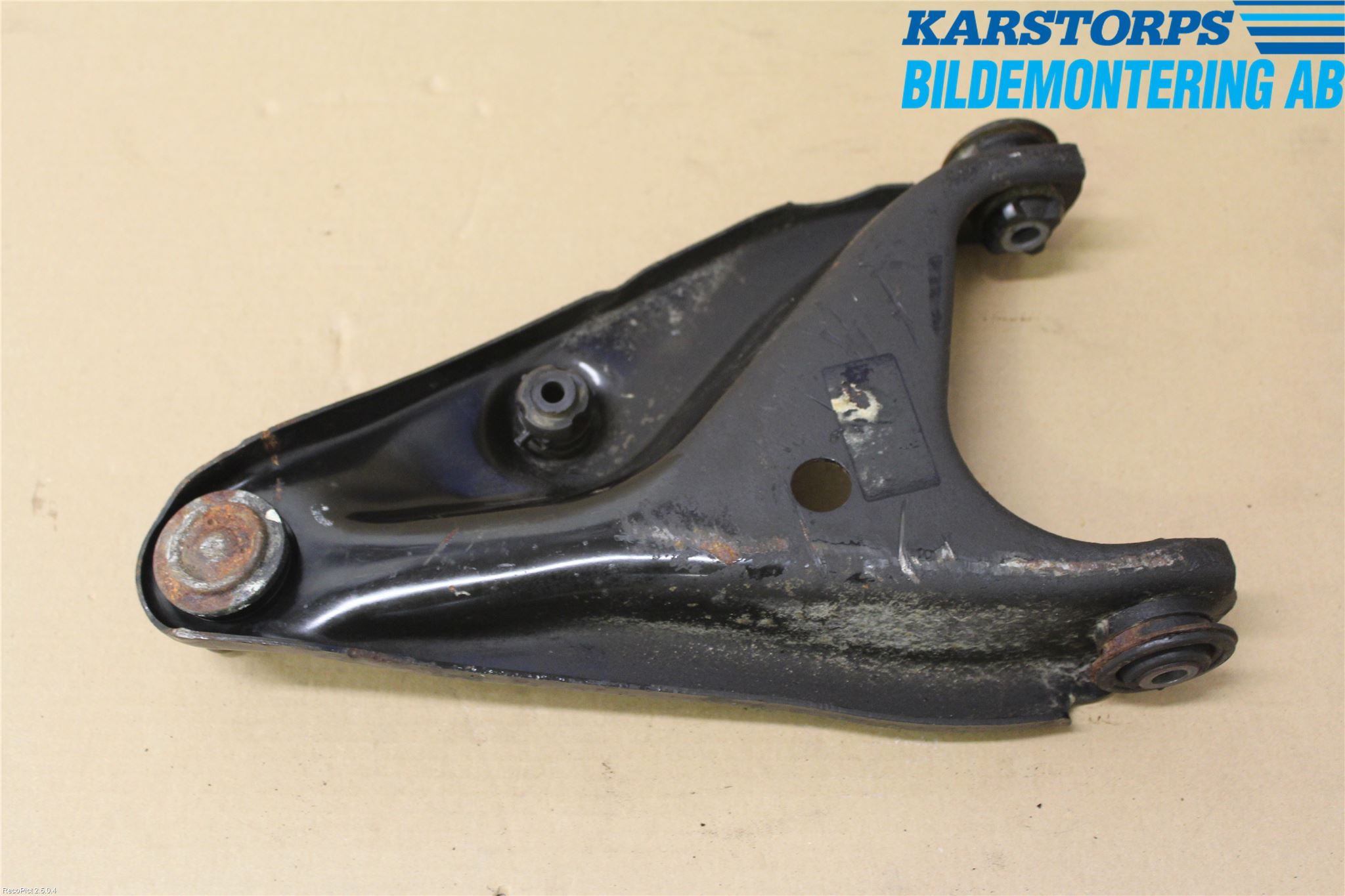 Dacia SANDERO 09-13 Bärarm Fram Undre Vä