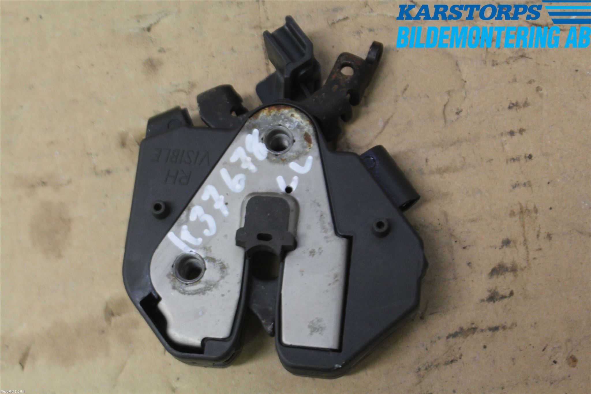 Volvo V70 05-08 Huvlås