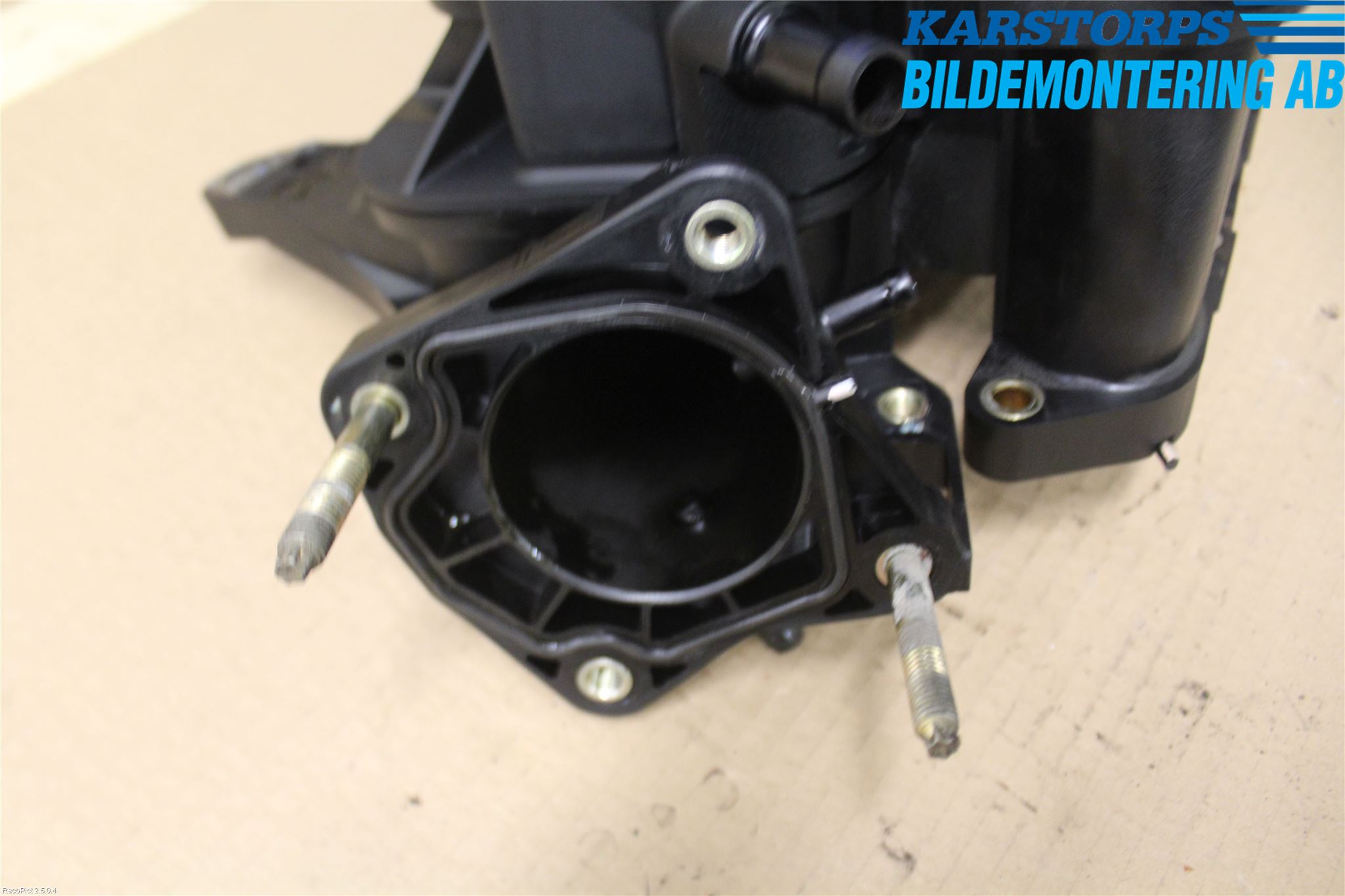 Toyota AVENSIS 98-02 Grenrör Insug