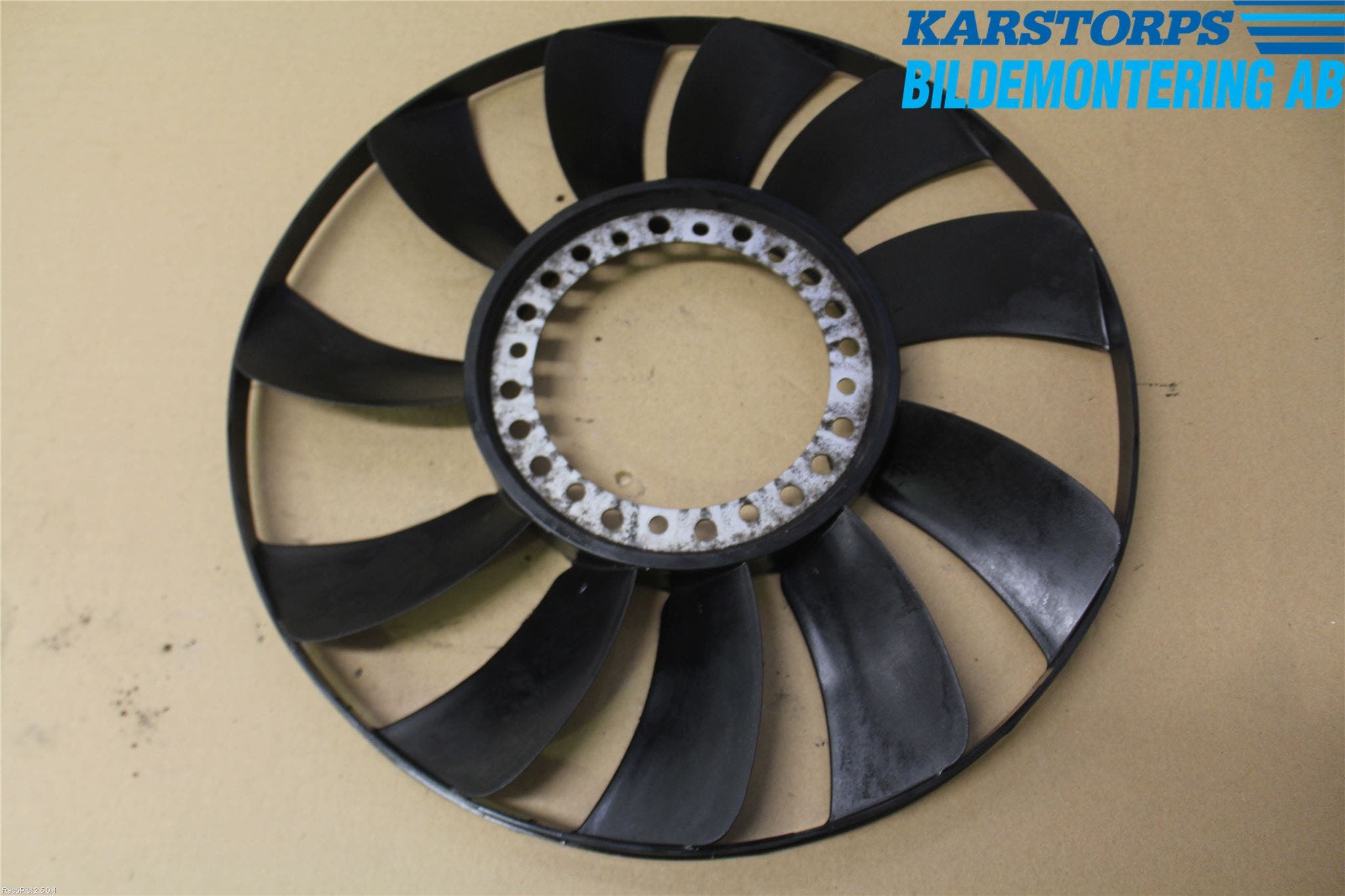 Skoda SUPERB 01-08 Kylfläkt-Vinge