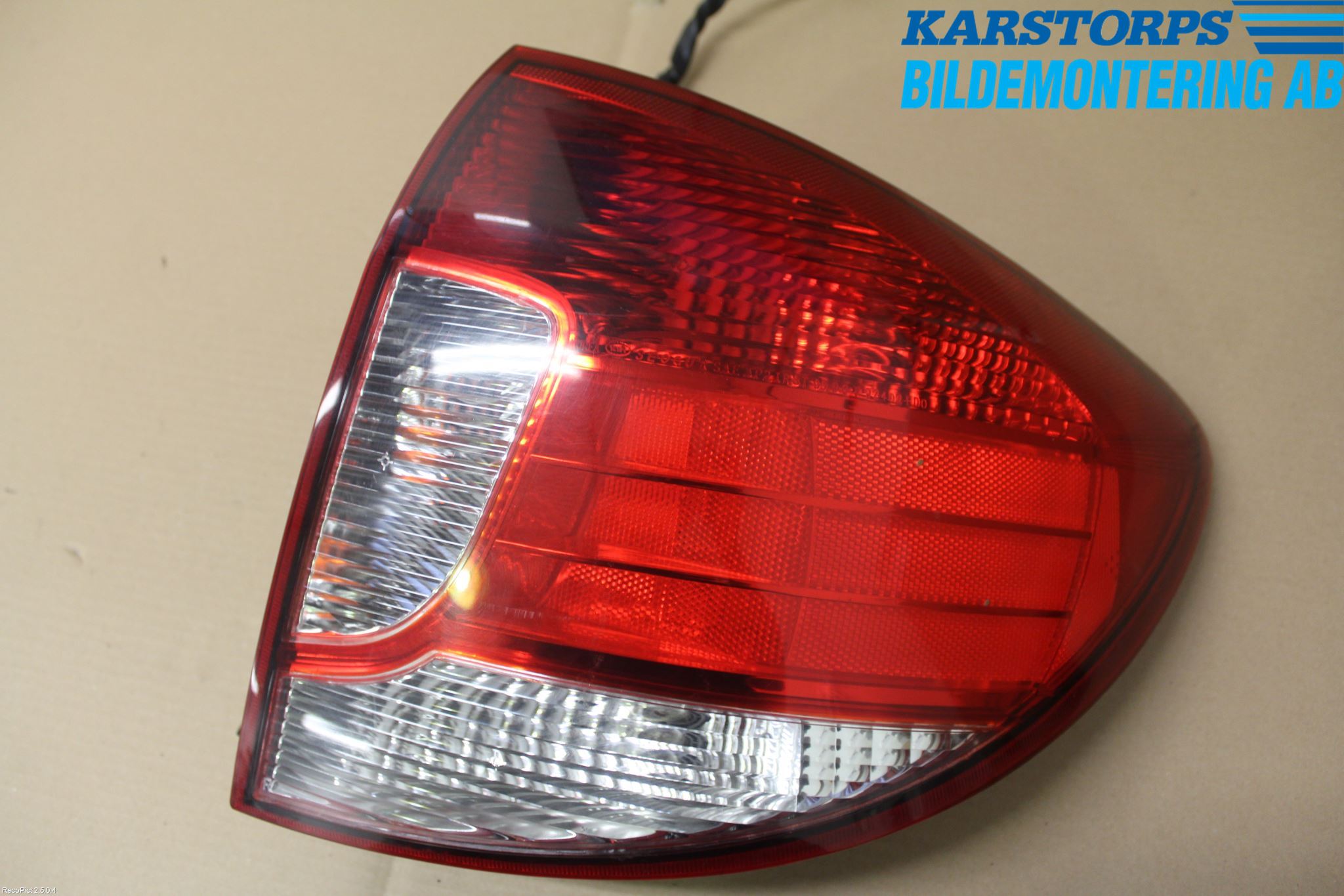 Kia RIO           01-05 Bakljus Höger