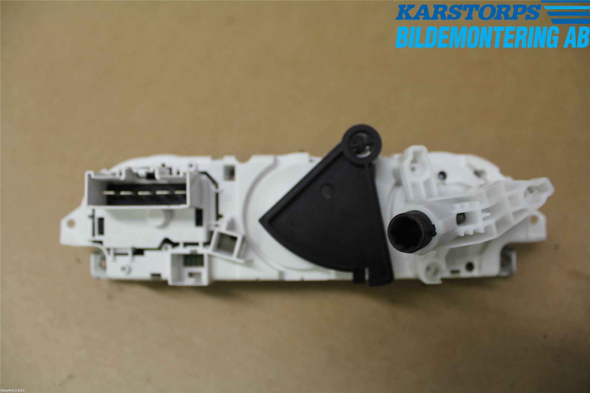 Ford FOCUS     04-07 Värmereglage