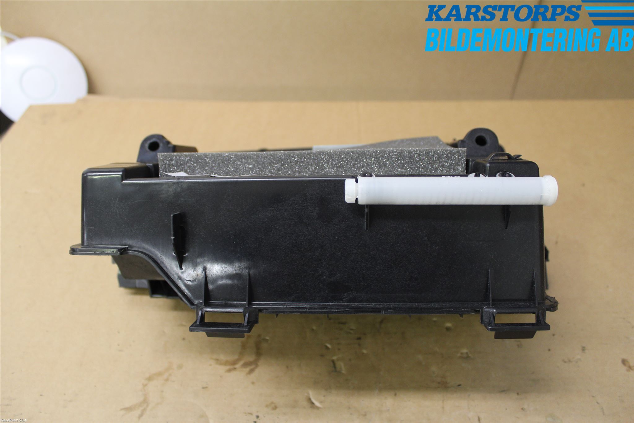 Volvo XC70 14-16 Handskfack