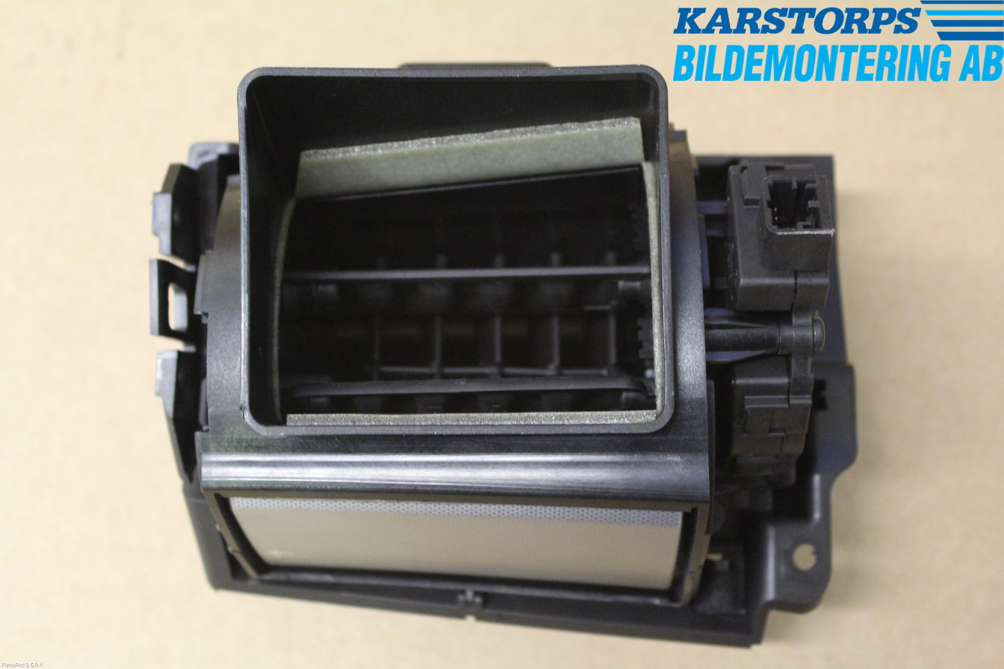 Jaguar XF 08-15 Mugghållare