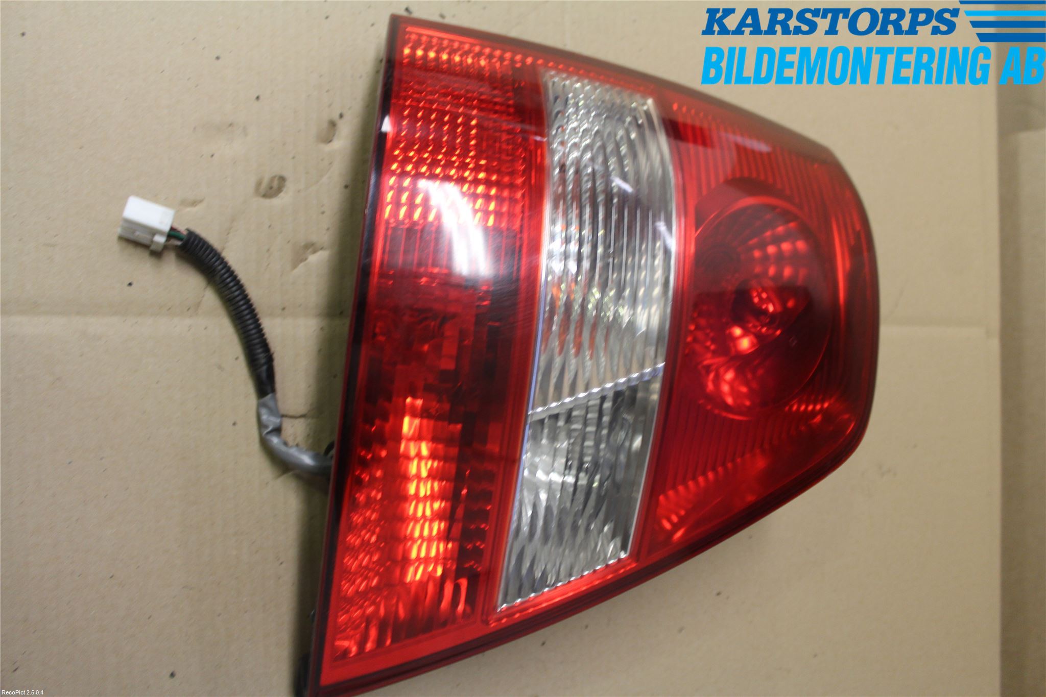 Kia SORENTO 03-09 Bakljus Höger