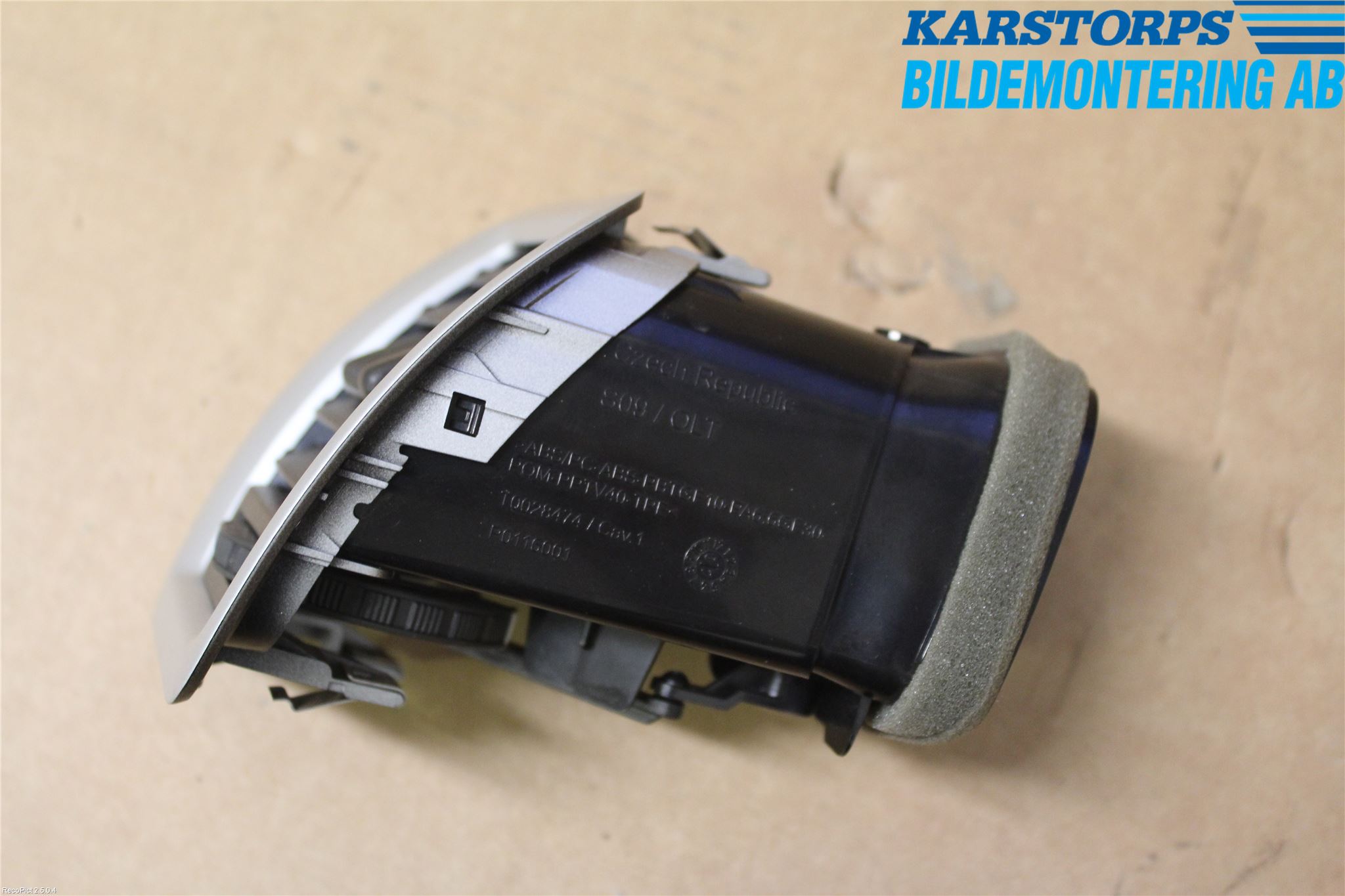 Skoda ROOMSTER Defrosterkanal-Munstycke