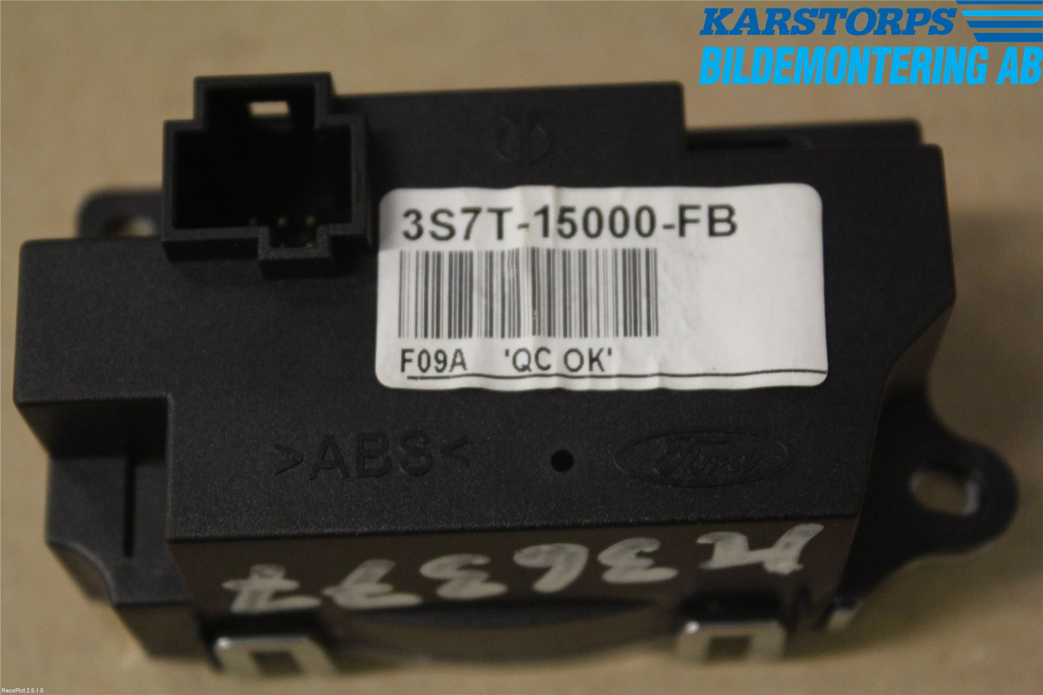 Ford MONDEO     01-06 Instrument Klocka