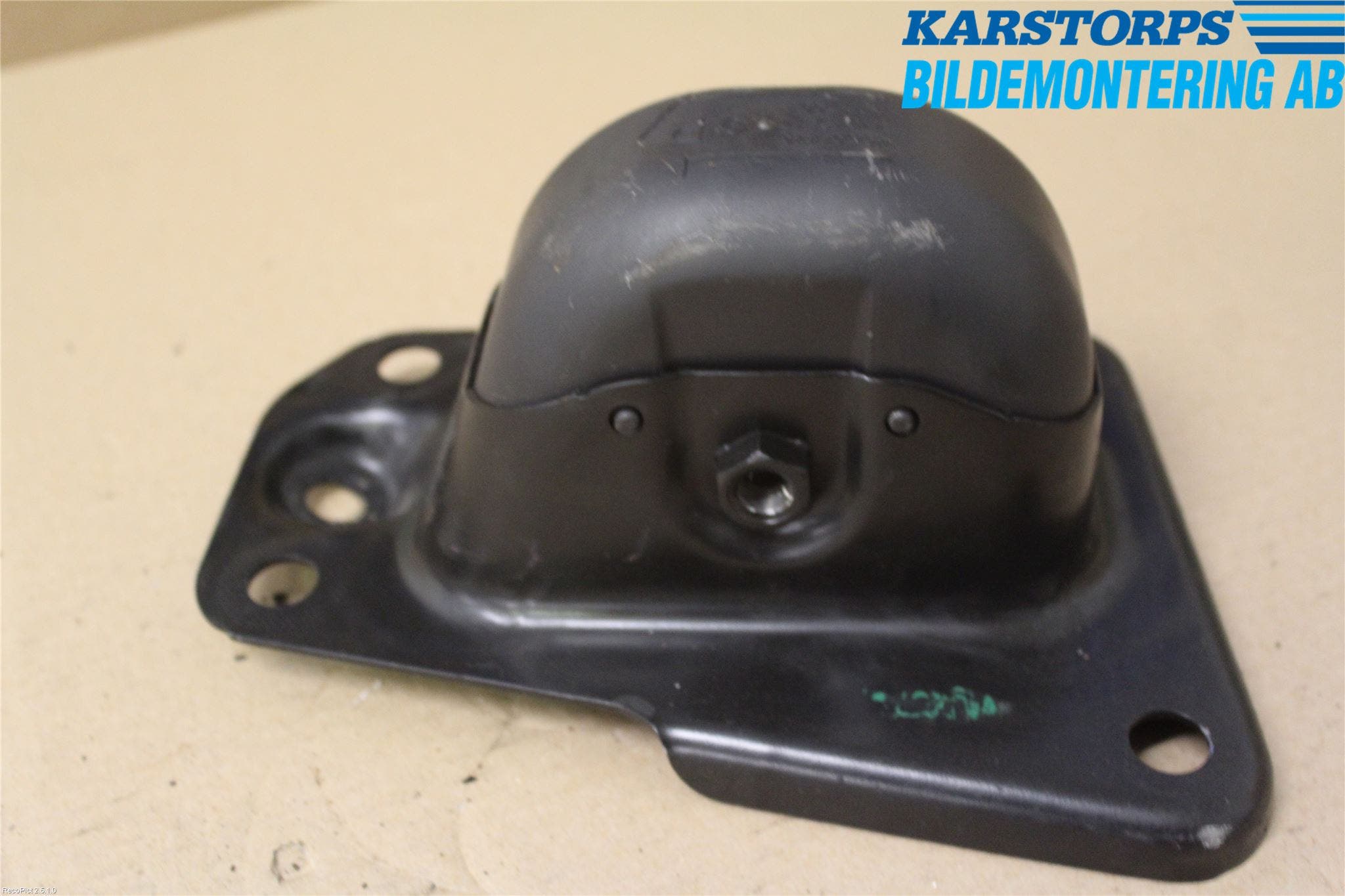 Audi A3/S3 05-13 Bakaxel Fäste