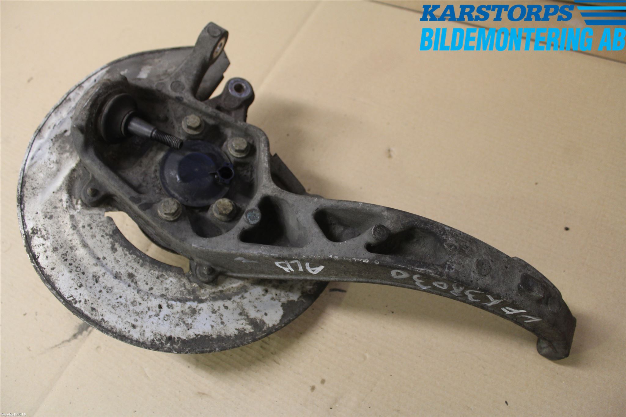 Jaguar S-TYPE Styrspindel Lagerhus Vä