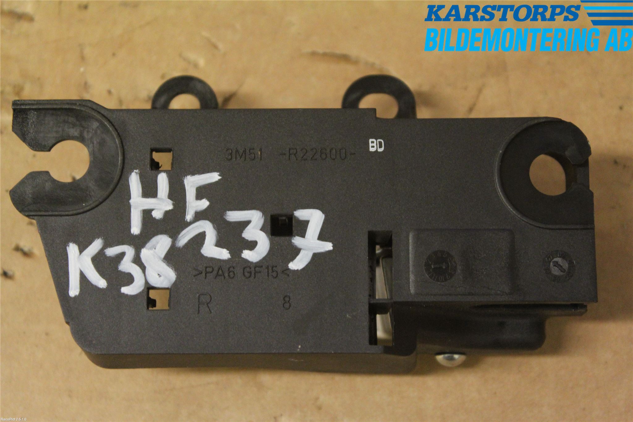 Ford FOCUS     04-07 Dörrhandtag Inre Hö