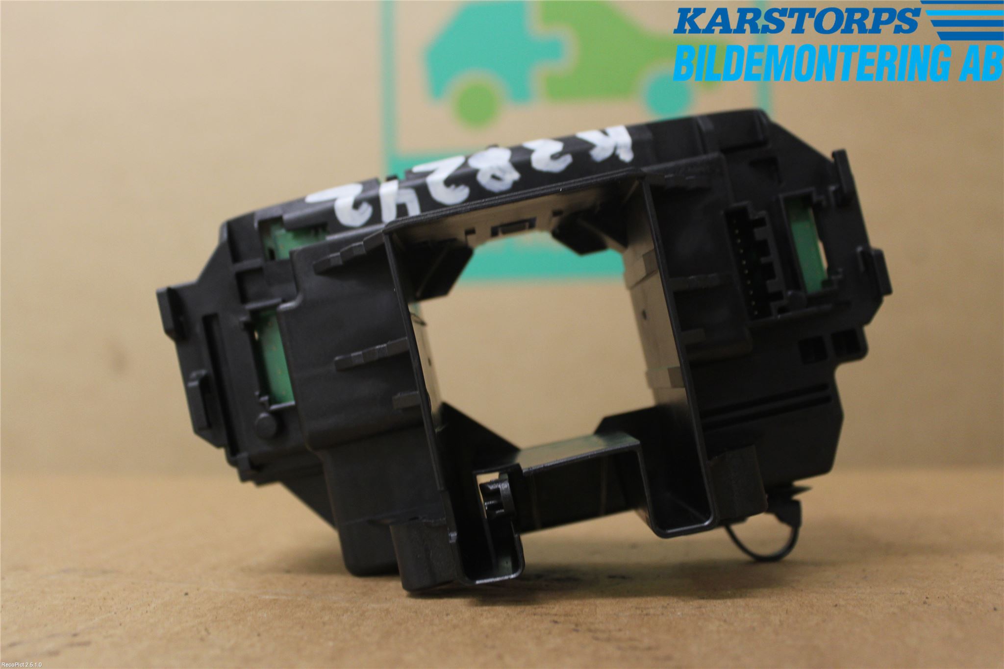 Volvo V40 12-19 Spak Konsoll-Fäste