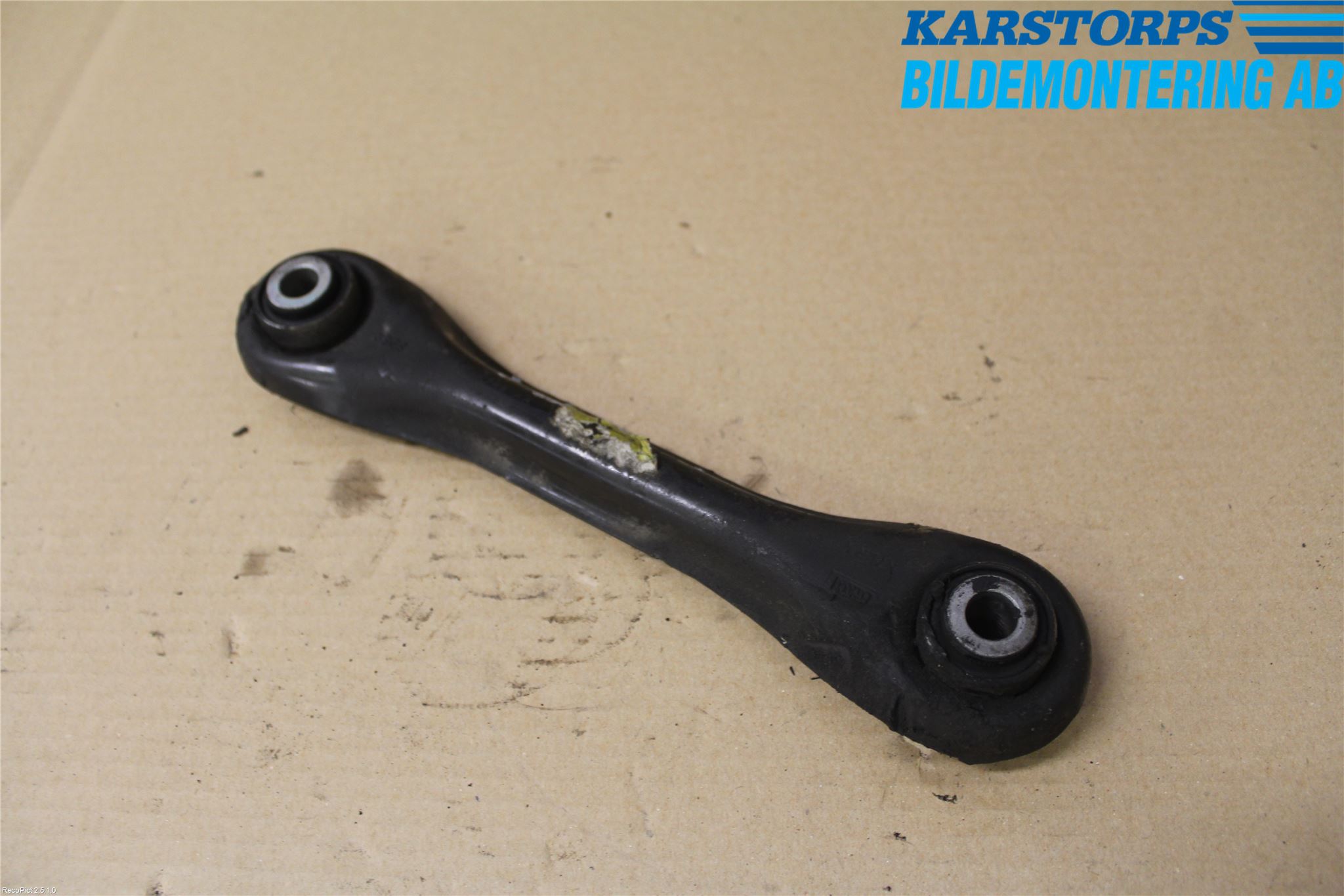 Volvo V40 12-19 Momentstag Bak