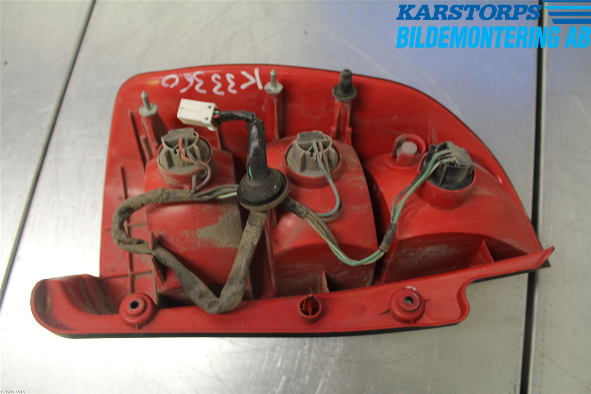 Mitsubishi SPACE STAR 98-05 Bakljus Höger