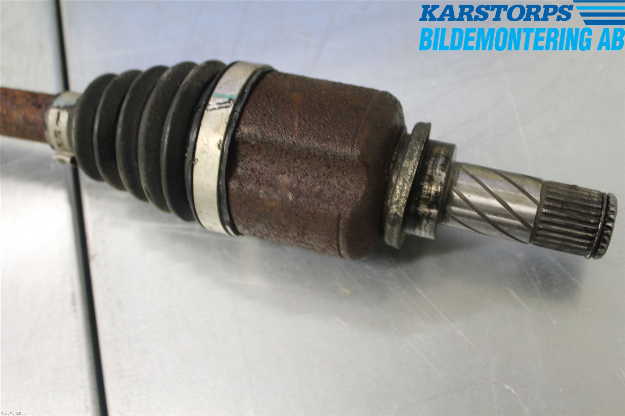 Dacia SANDERO 09-13 Drivaxel Fram Höger