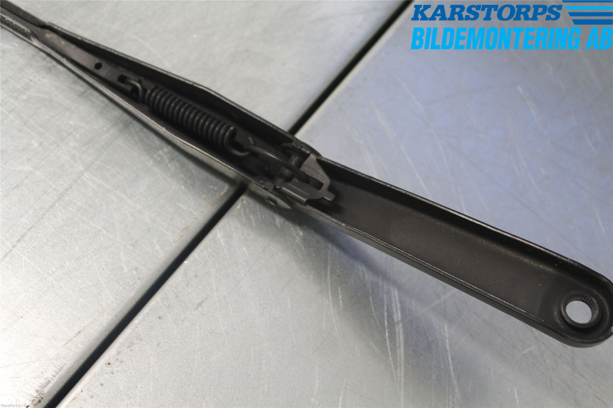 Ford FOCUS     04-07 Torkararm Armar Vindruta