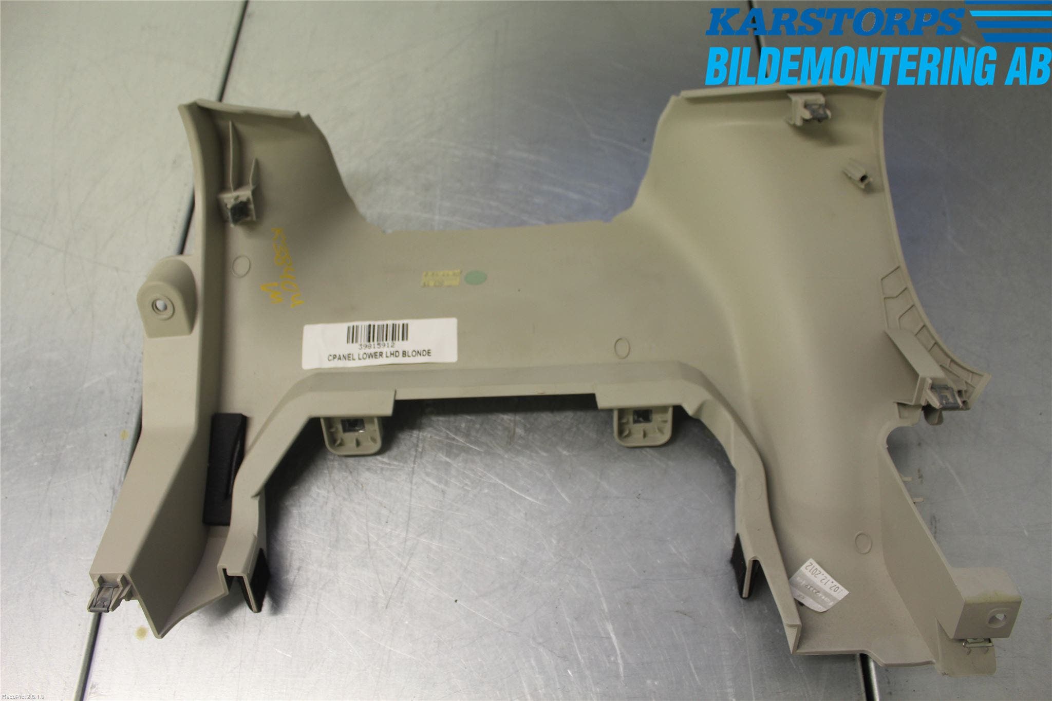 Volvo V40 CROSS COUNTRY 13-19 Instrumentbräda Sparkskydd