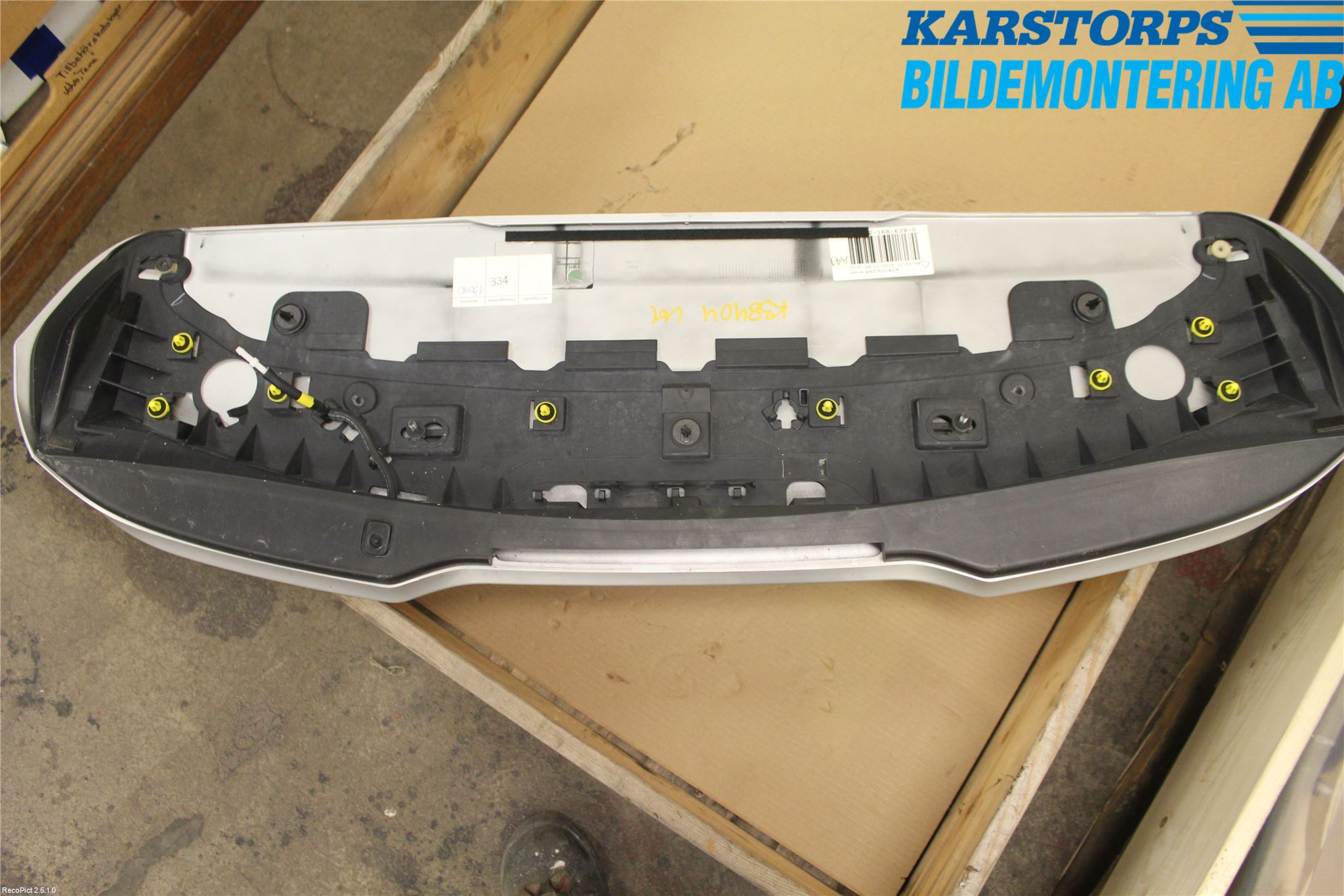 Volvo V40 CROSS COUNTRY 13-19 Spoiler Baklucka