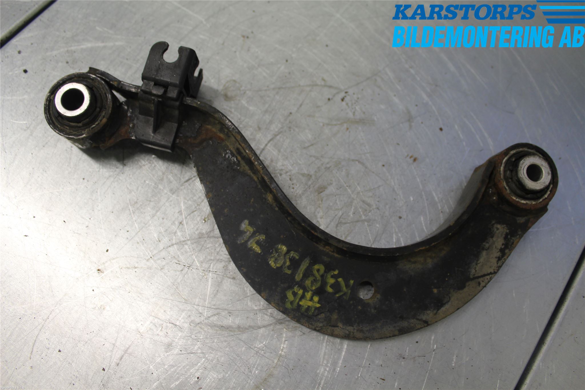 Volkswagen VW PASSAT 11-14 Bärarm Bak Övre Höger