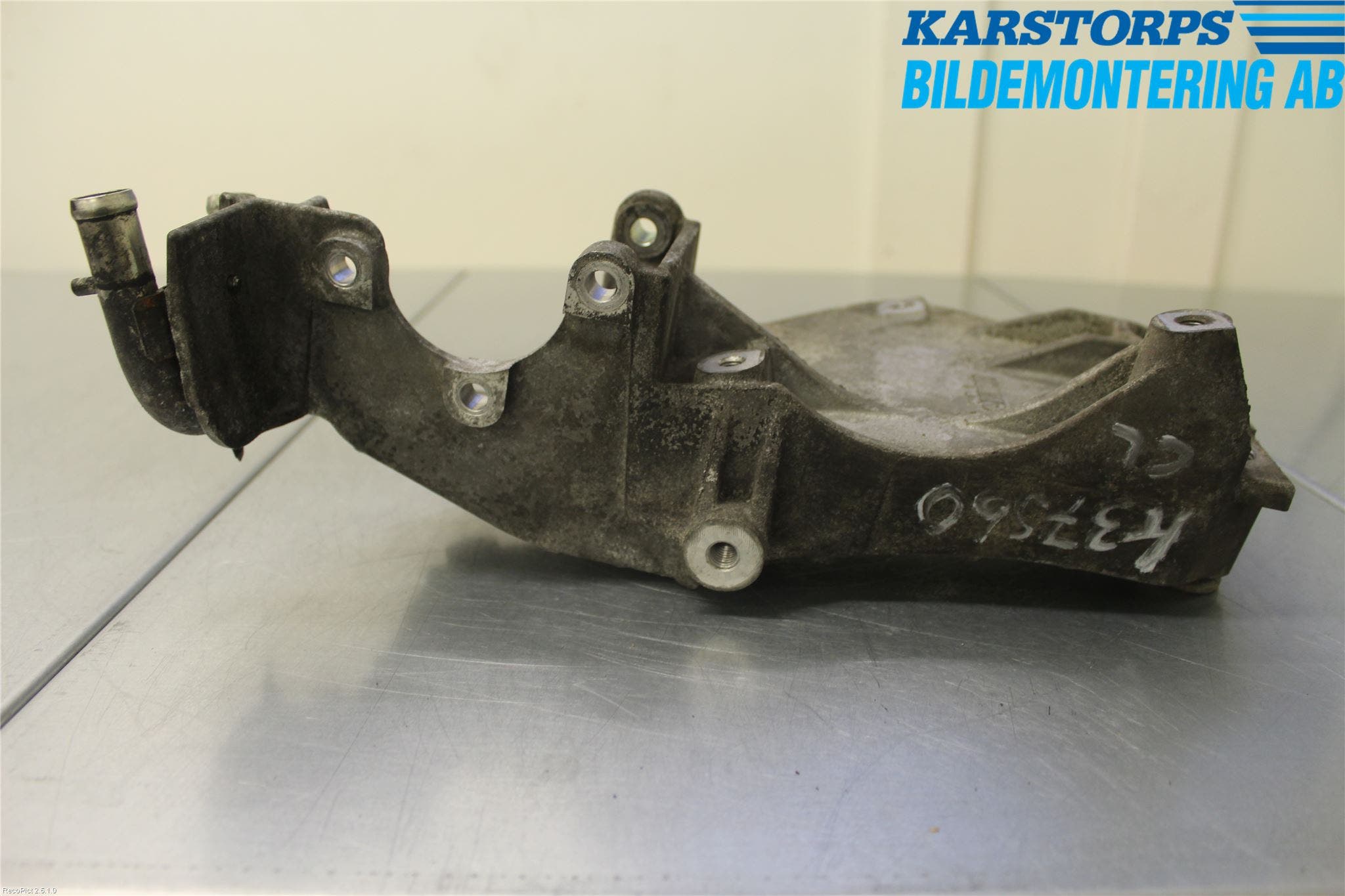 Alfa 159 Styrservopumpsfäste