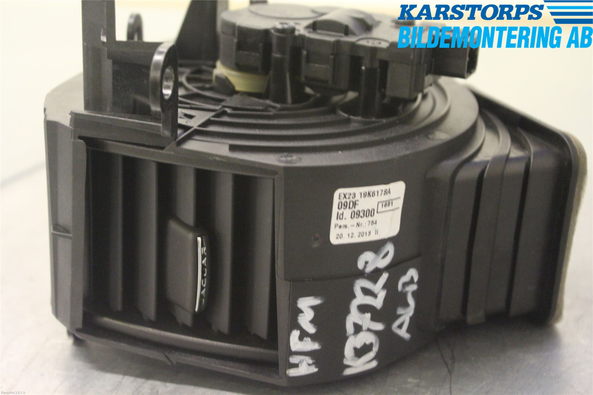 Jaguar XF 08-15 Defrosterkanal-Munstycke