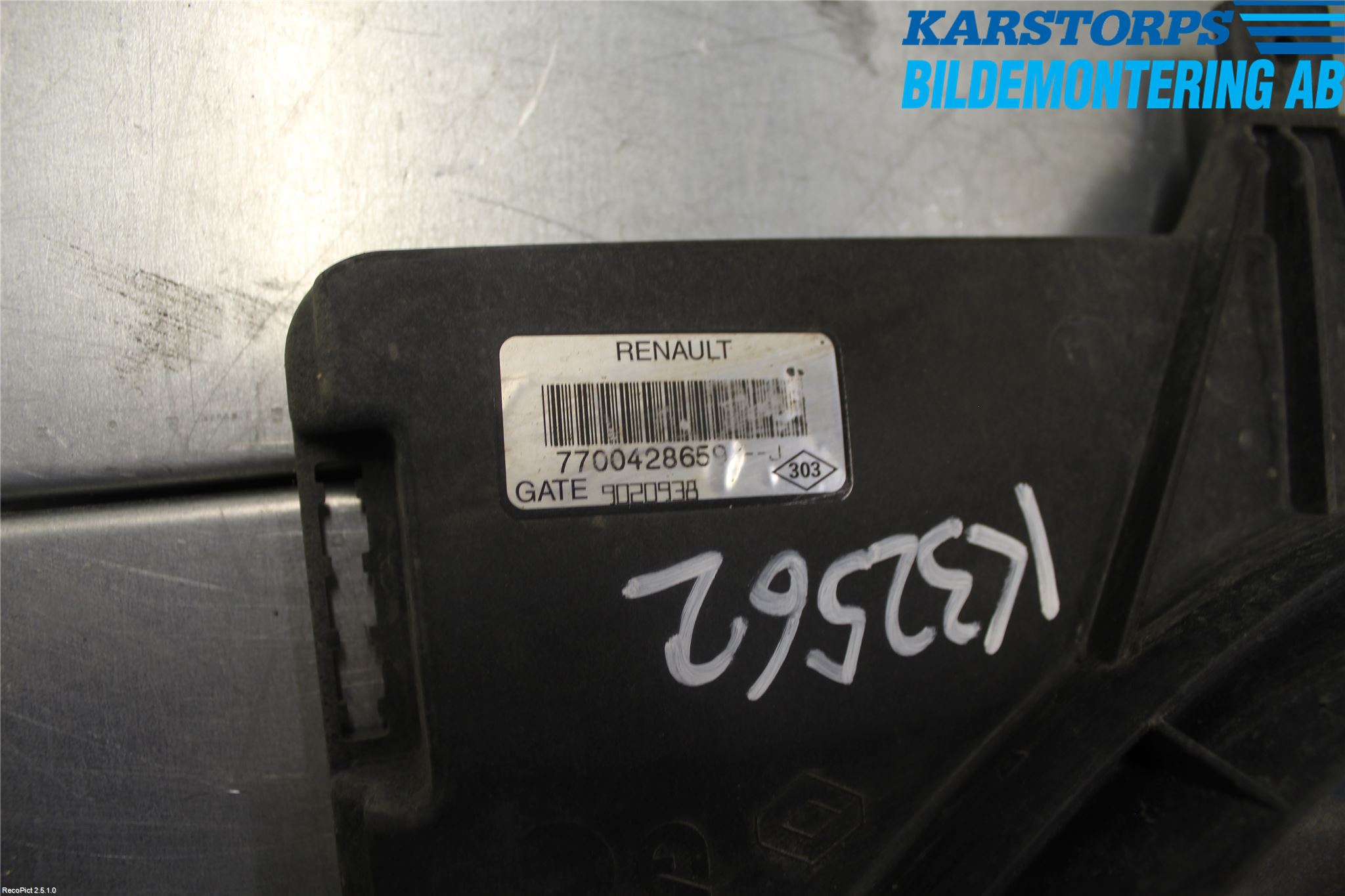 Renault CLIO II 01-08 Kylfläkt El