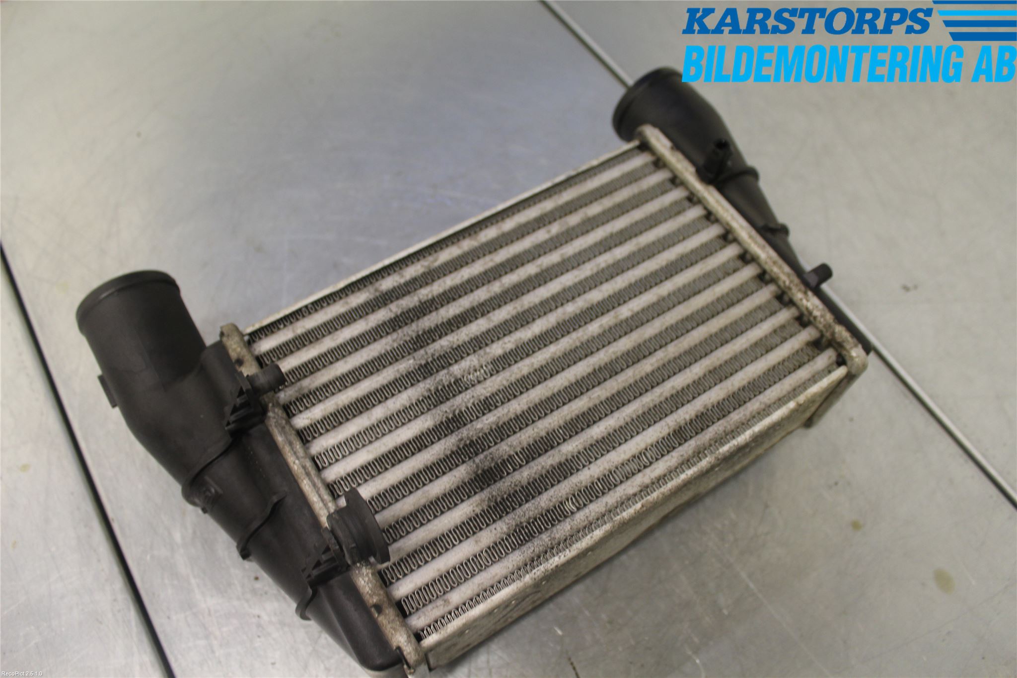 Audi A4/S4 94-99 Laddluft-Intercooler Kyl