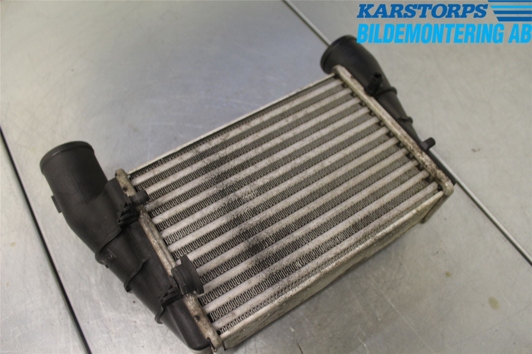 Audi A4/S4 94-99 Laddluft-Intercooler Kyl