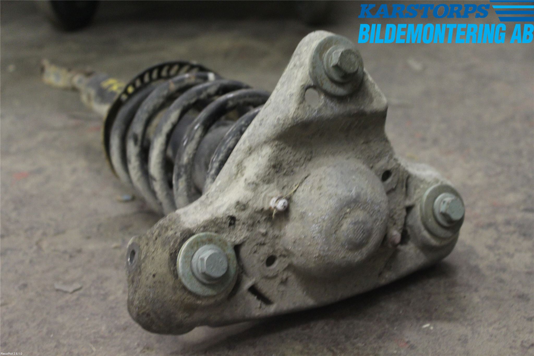 Audi A4/S4 94-99 Fjäderben Fram Höger