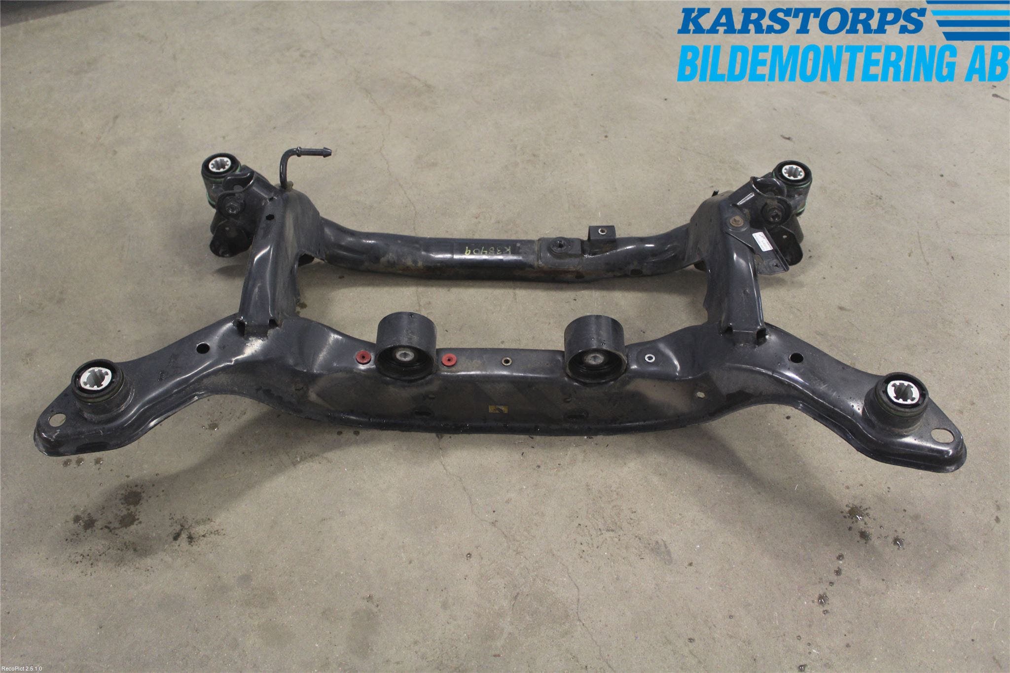 Volvo V60 14-18 Bakaxelbalk