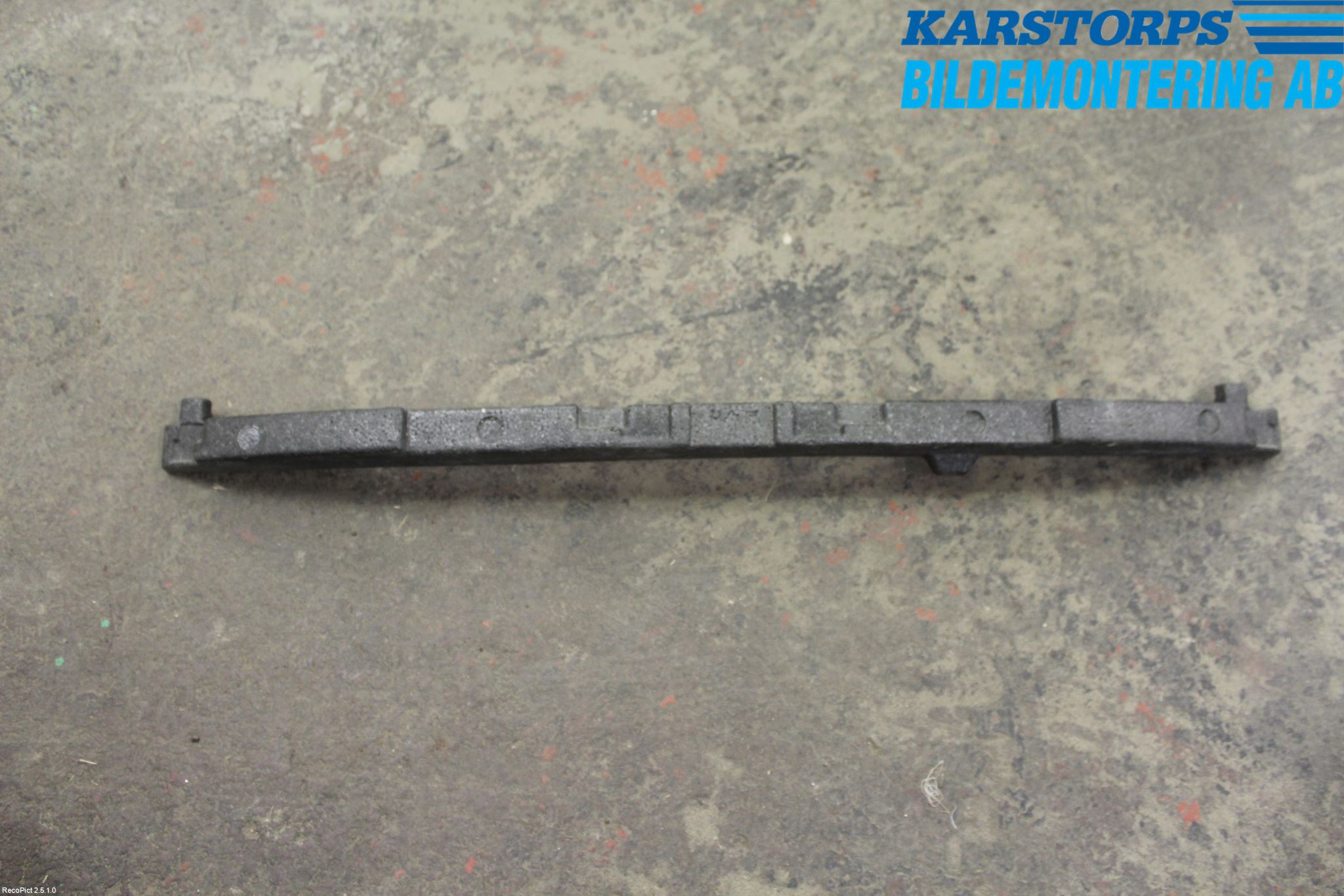 Nissan ALMERA    00-06 Stötfångar Deformelement Fram