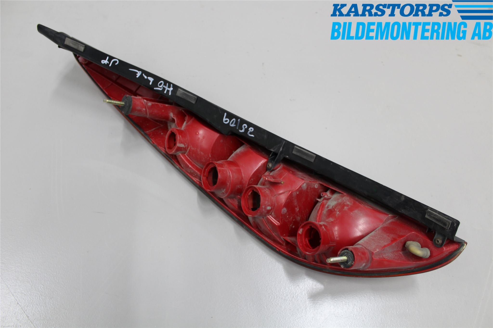 Ford MONDEO     01-06 Bakljus Höger